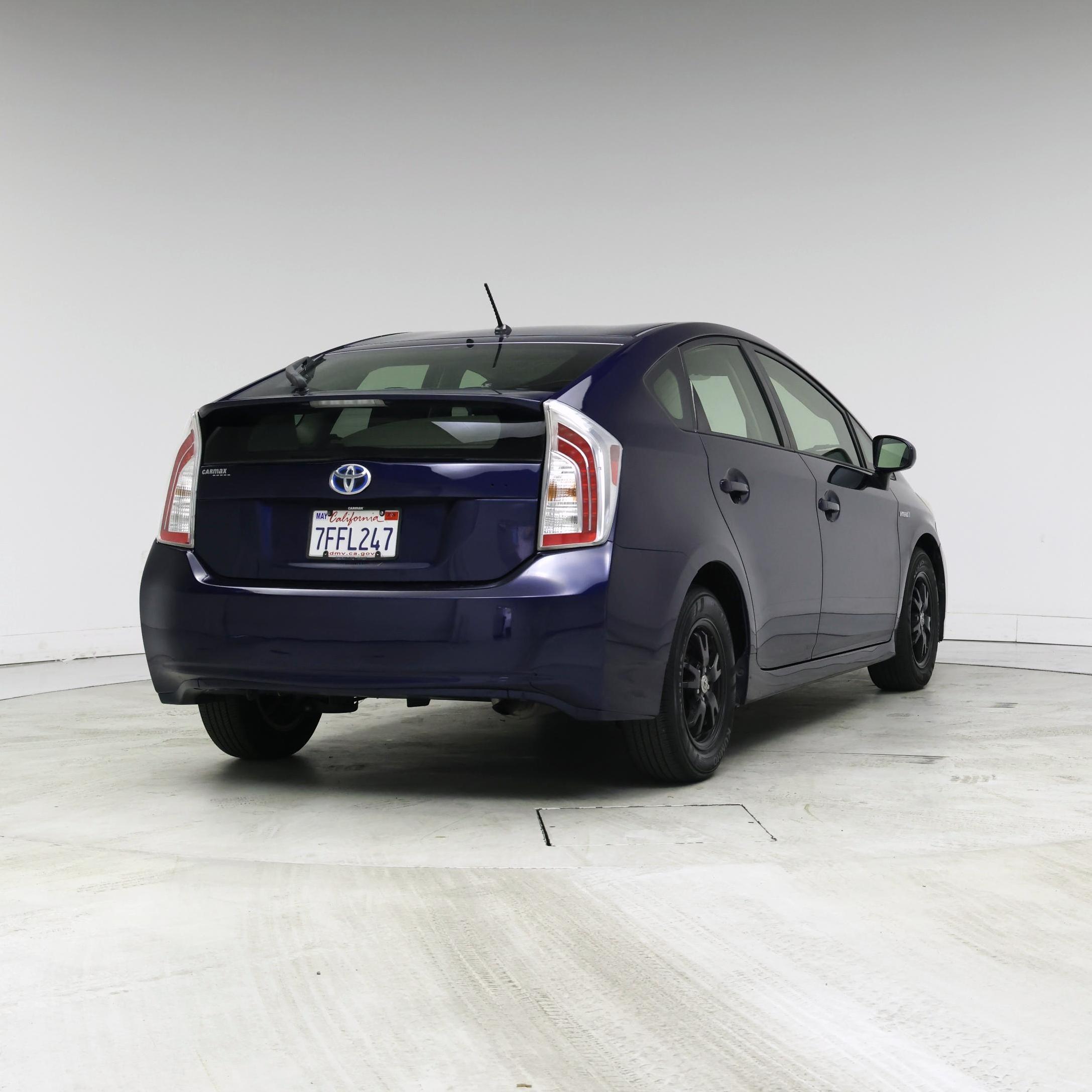 Thumbnail: 2014 Toyota Prius - 8