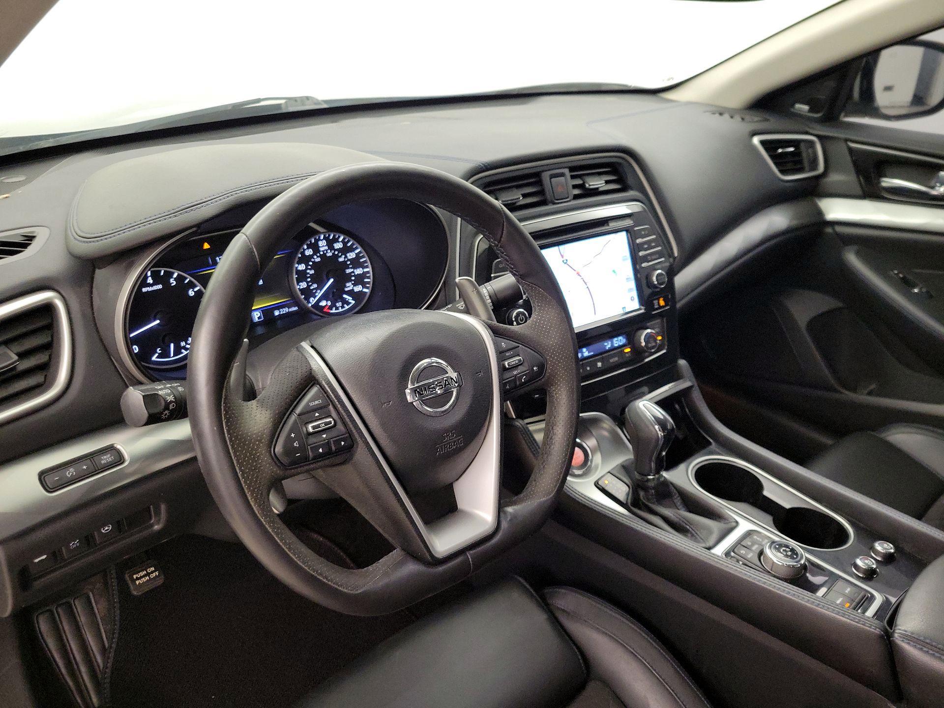 Thumbnail: 2017 Nissan Maxima - 9