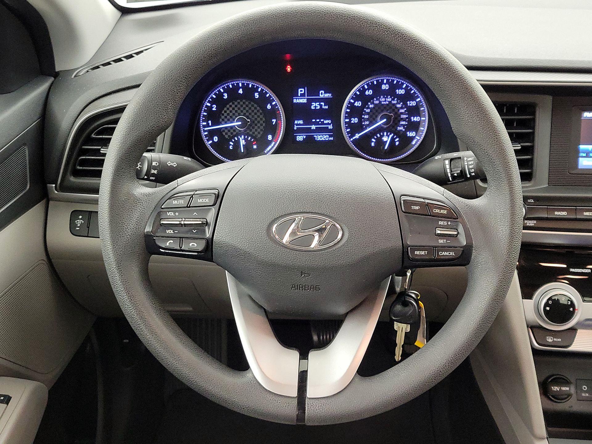 Thumbnail: 2019 Hyundai Elantra - 10