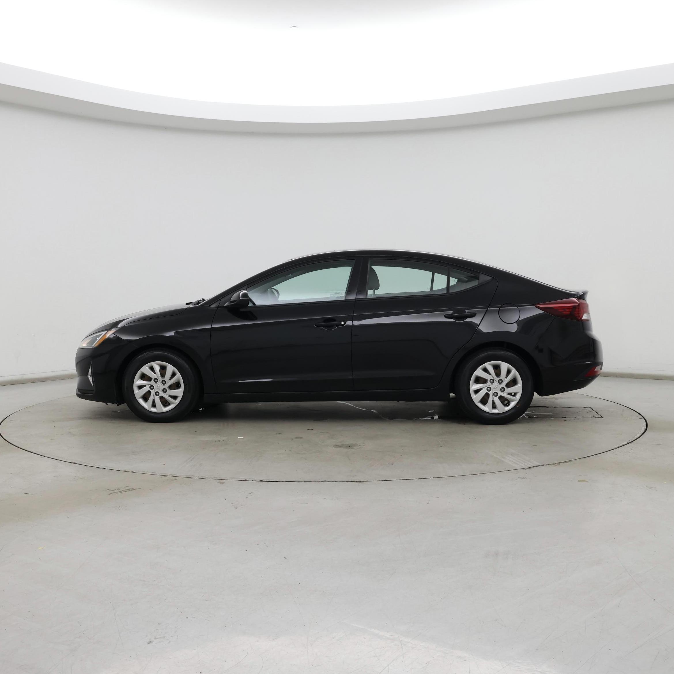 Thumbnail: 2019 Hyundai Elantra - 3