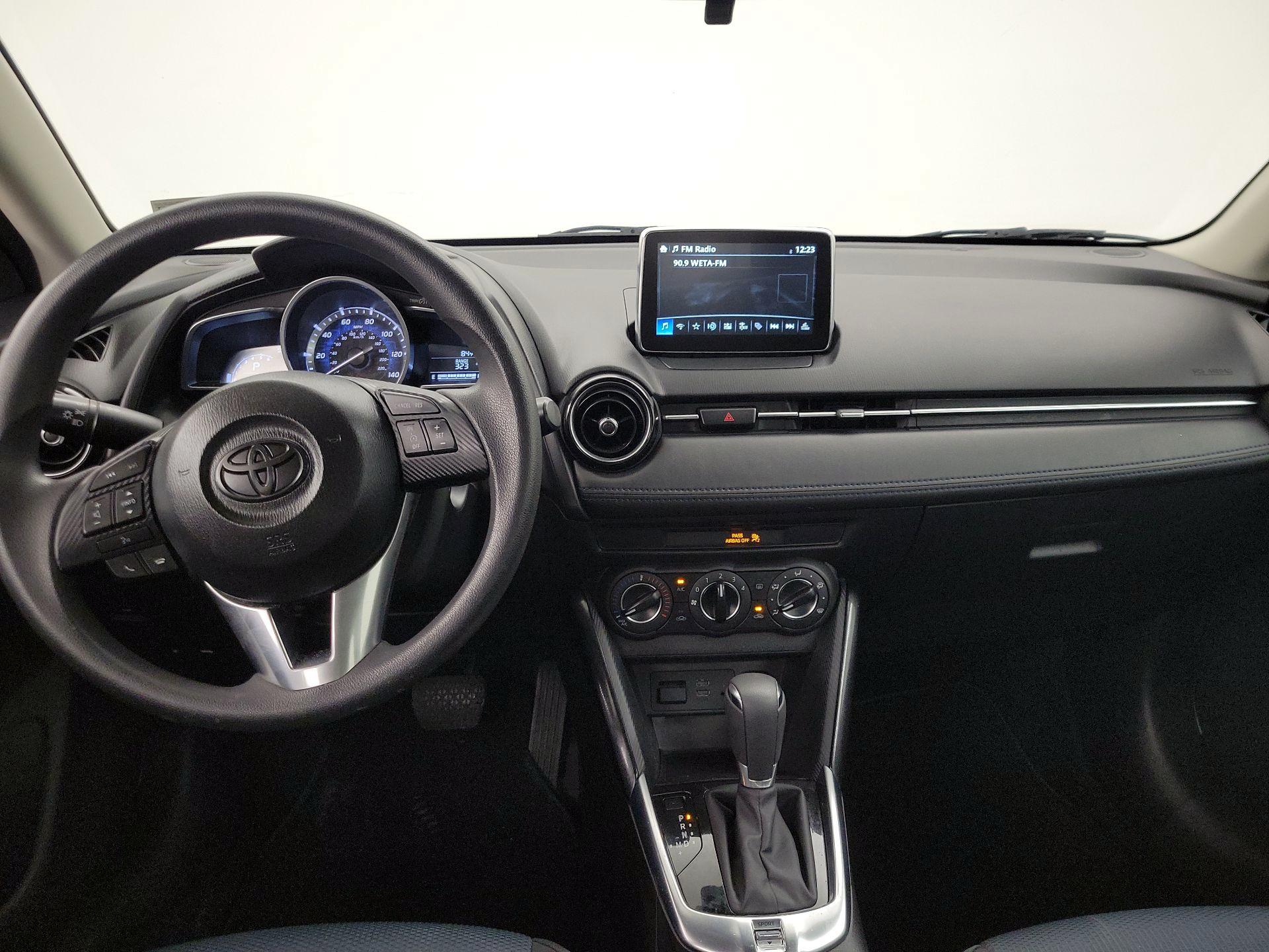Thumbnail: 2018 Toyota Yaris iA - 9