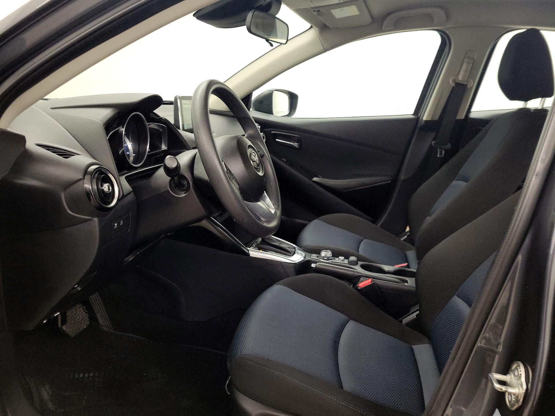 Thumbnail: 2018 Toyota Yaris iA - 11
