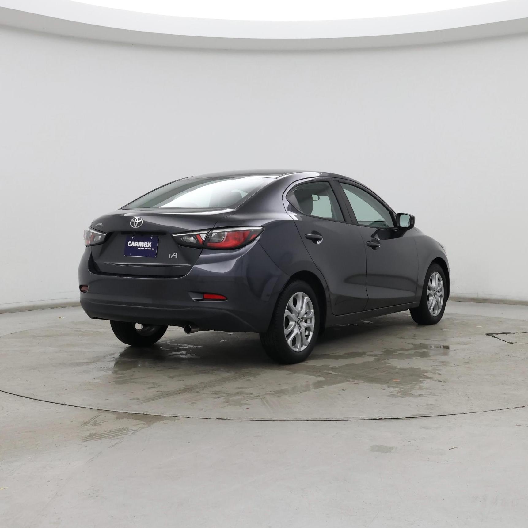 Thumbnail: 2018 Toyota Yaris iA - 8