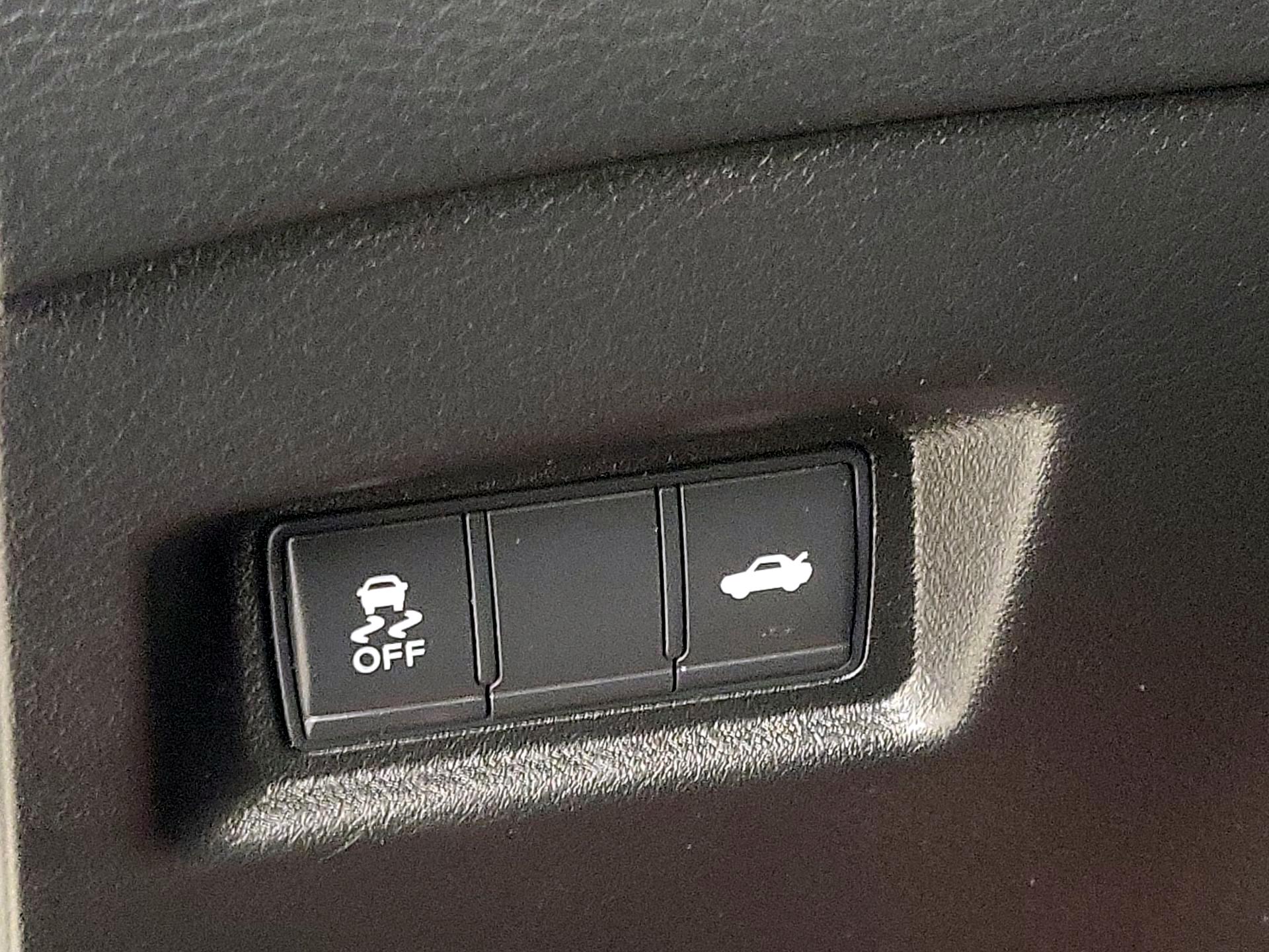 Thumbnail: 2019 INFINITI Q50 - 13