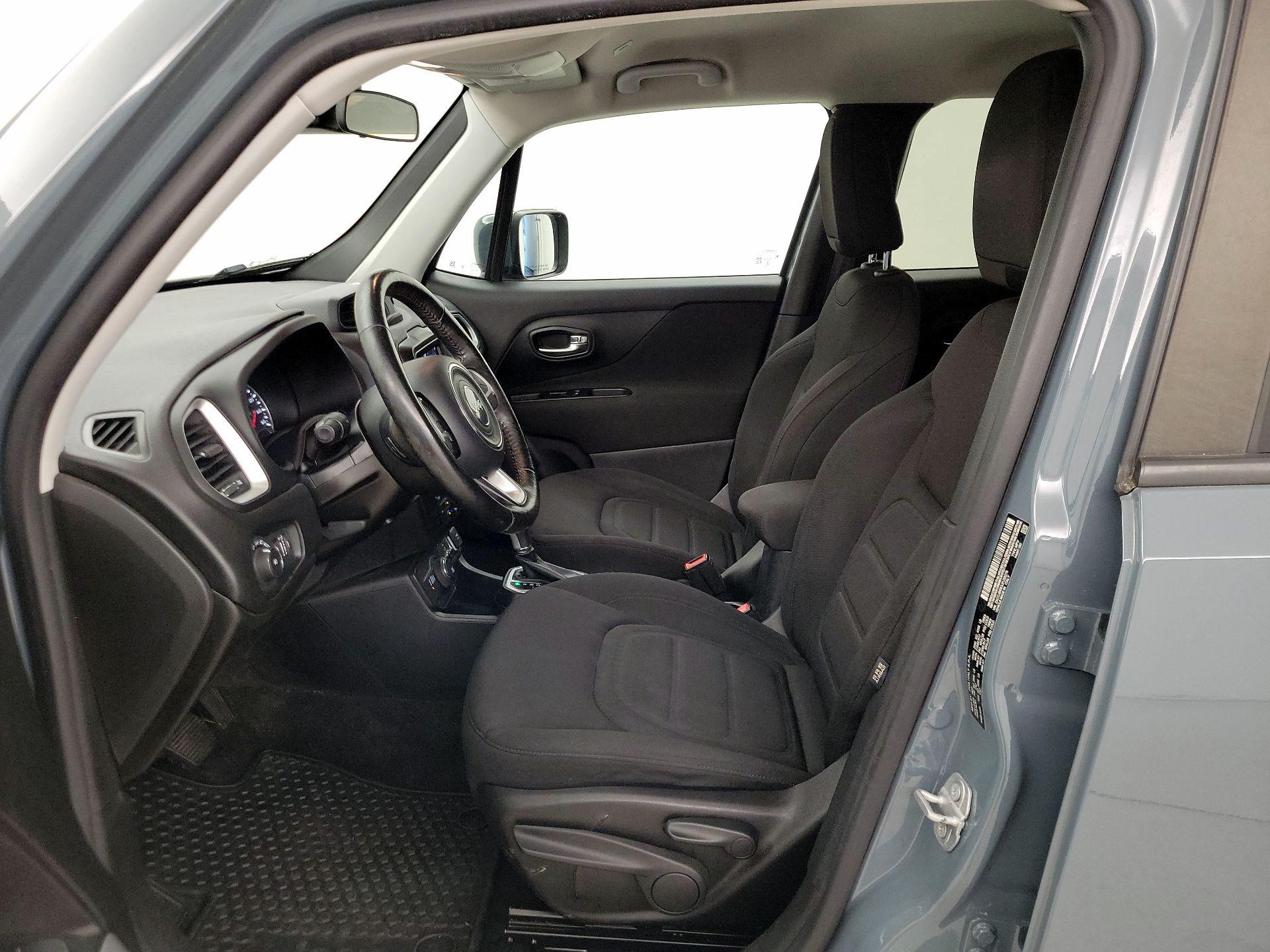 Thumbnail: 2018 Jeep Renegade - 11