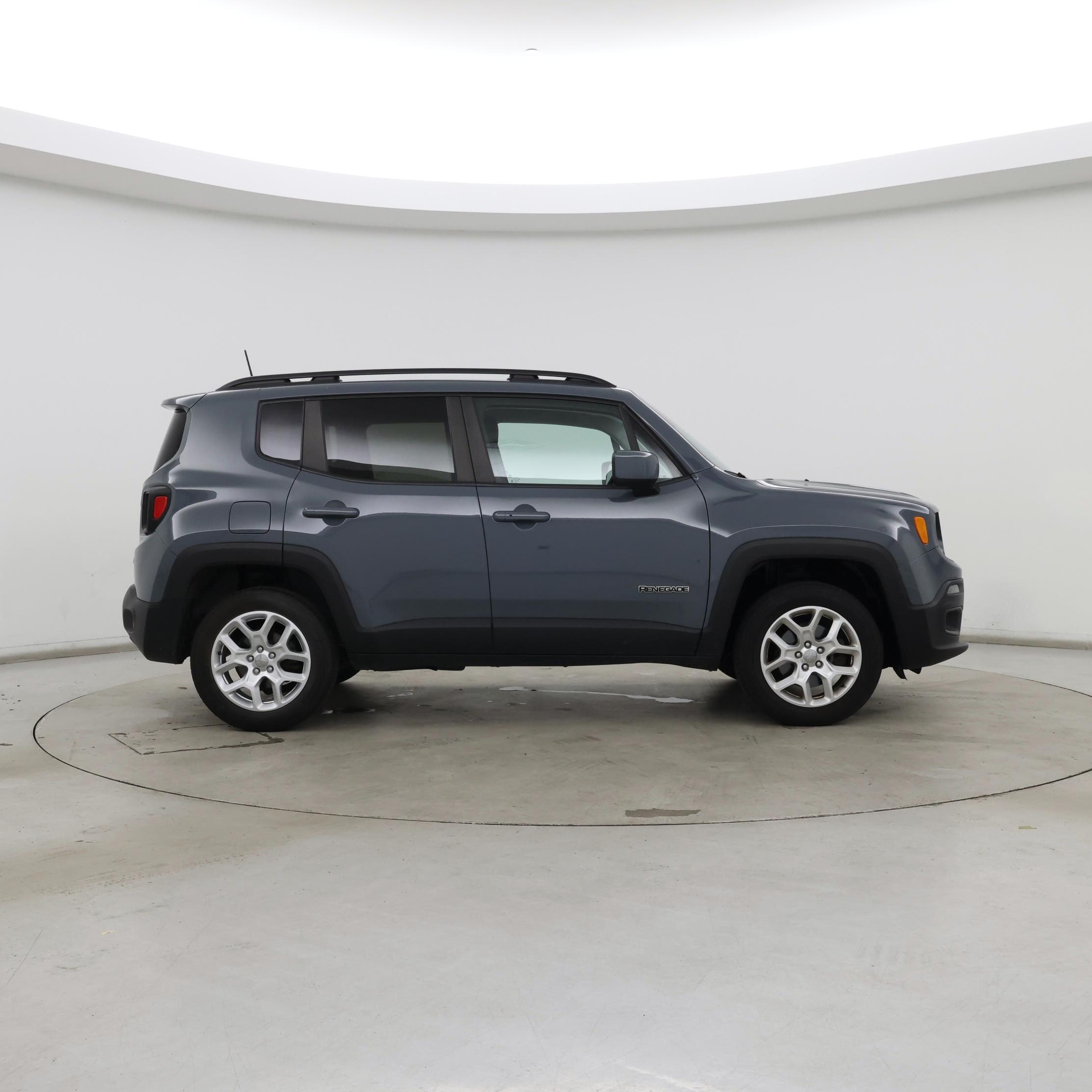 Thumbnail: 2018 Jeep Renegade - 7