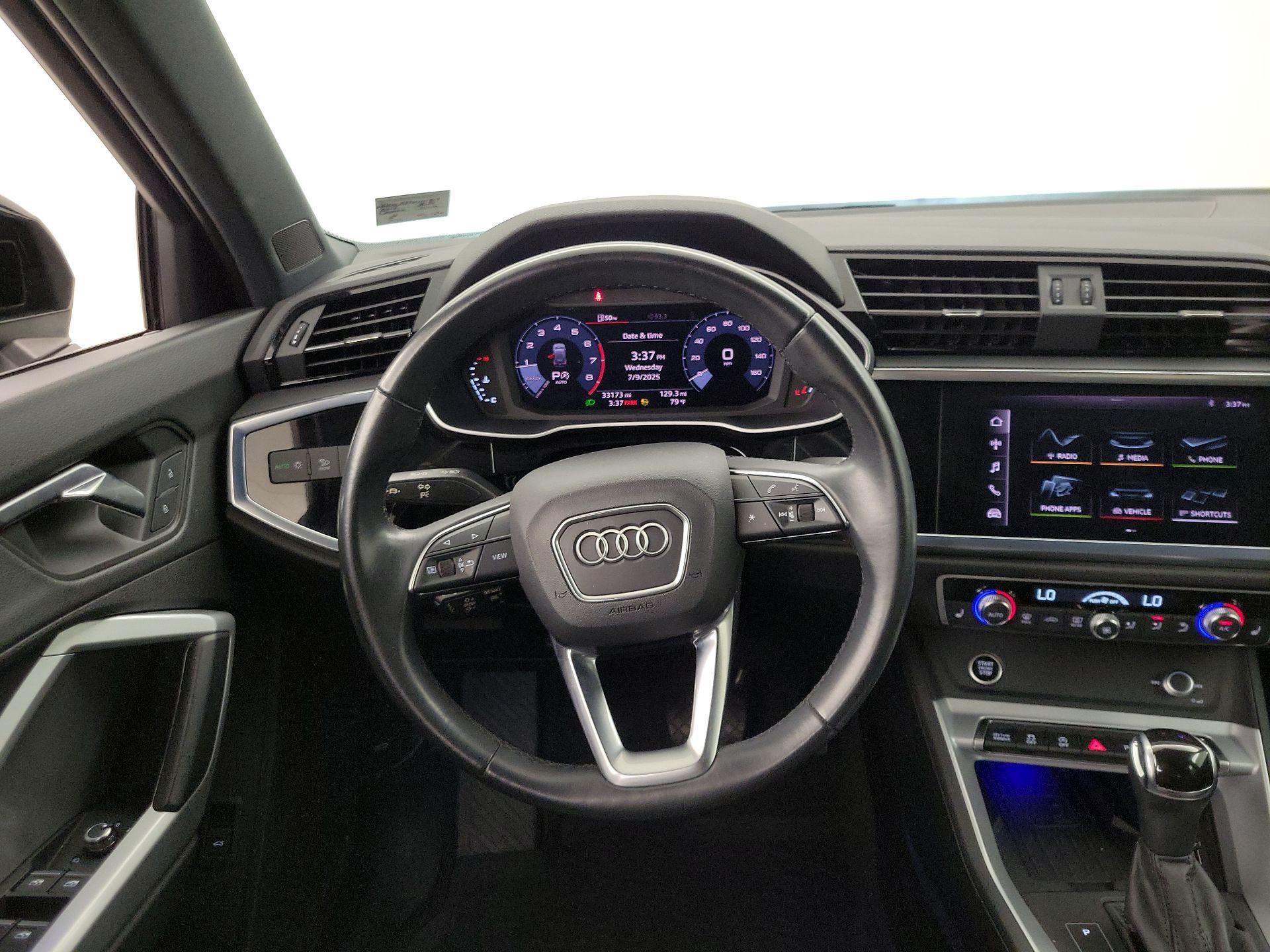 Thumbnail: 2021 Audi Q3 - 10