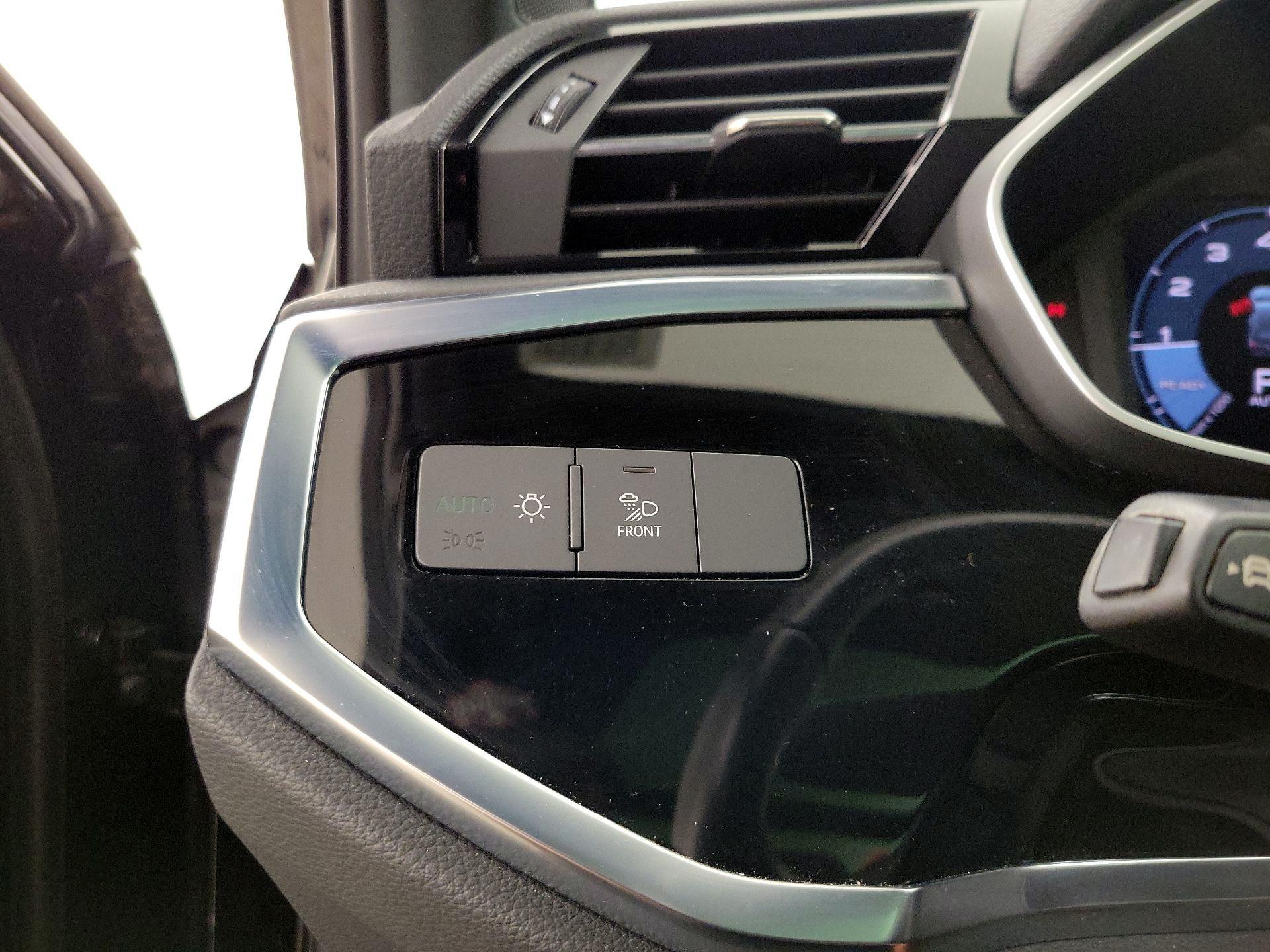 Thumbnail: 2021 Audi Q3 - 13