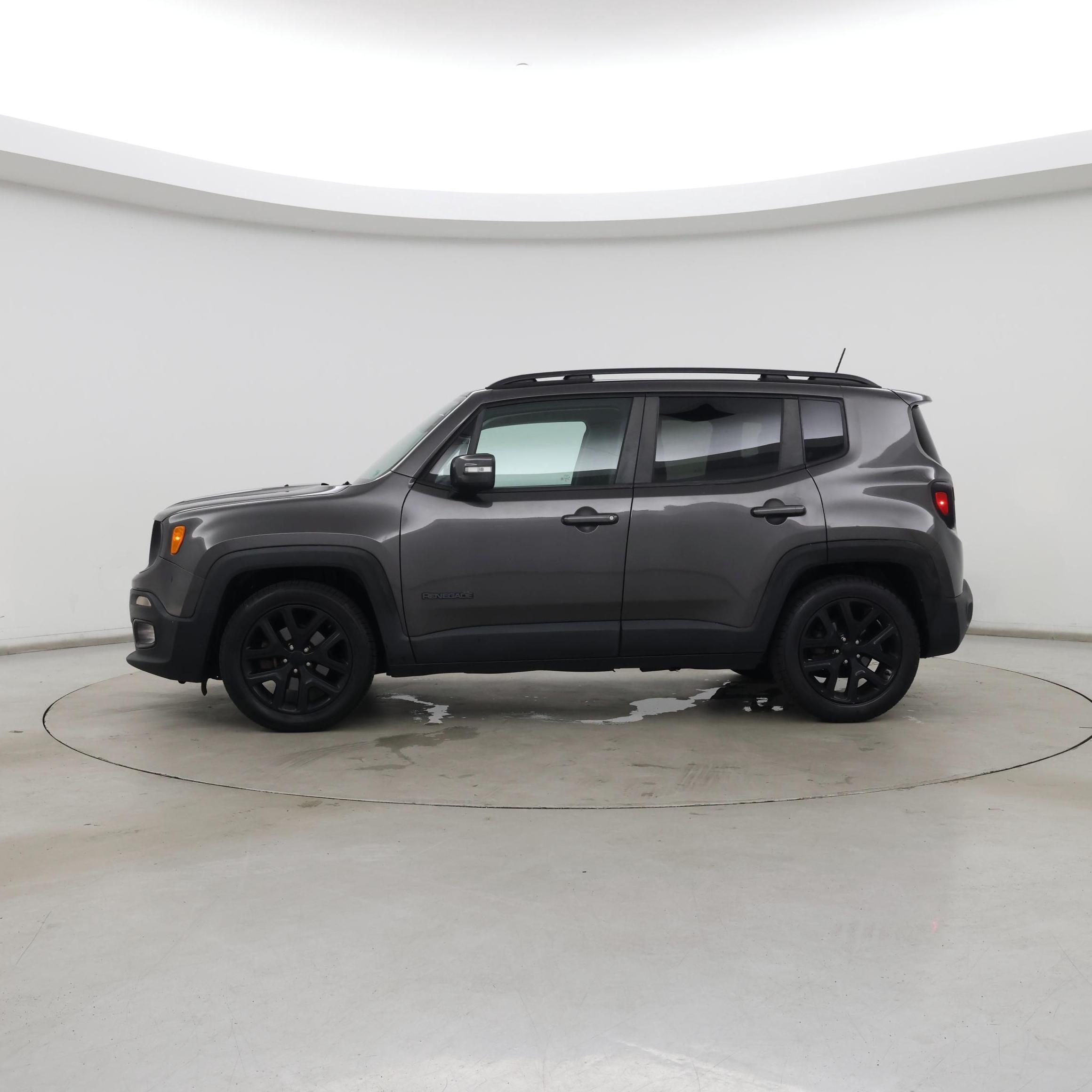 Thumbnail: 2018 Jeep Renegade - 3