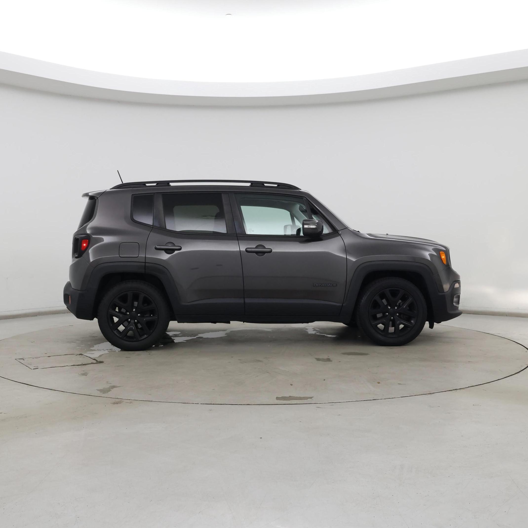 Thumbnail: 2018 Jeep Renegade - 7