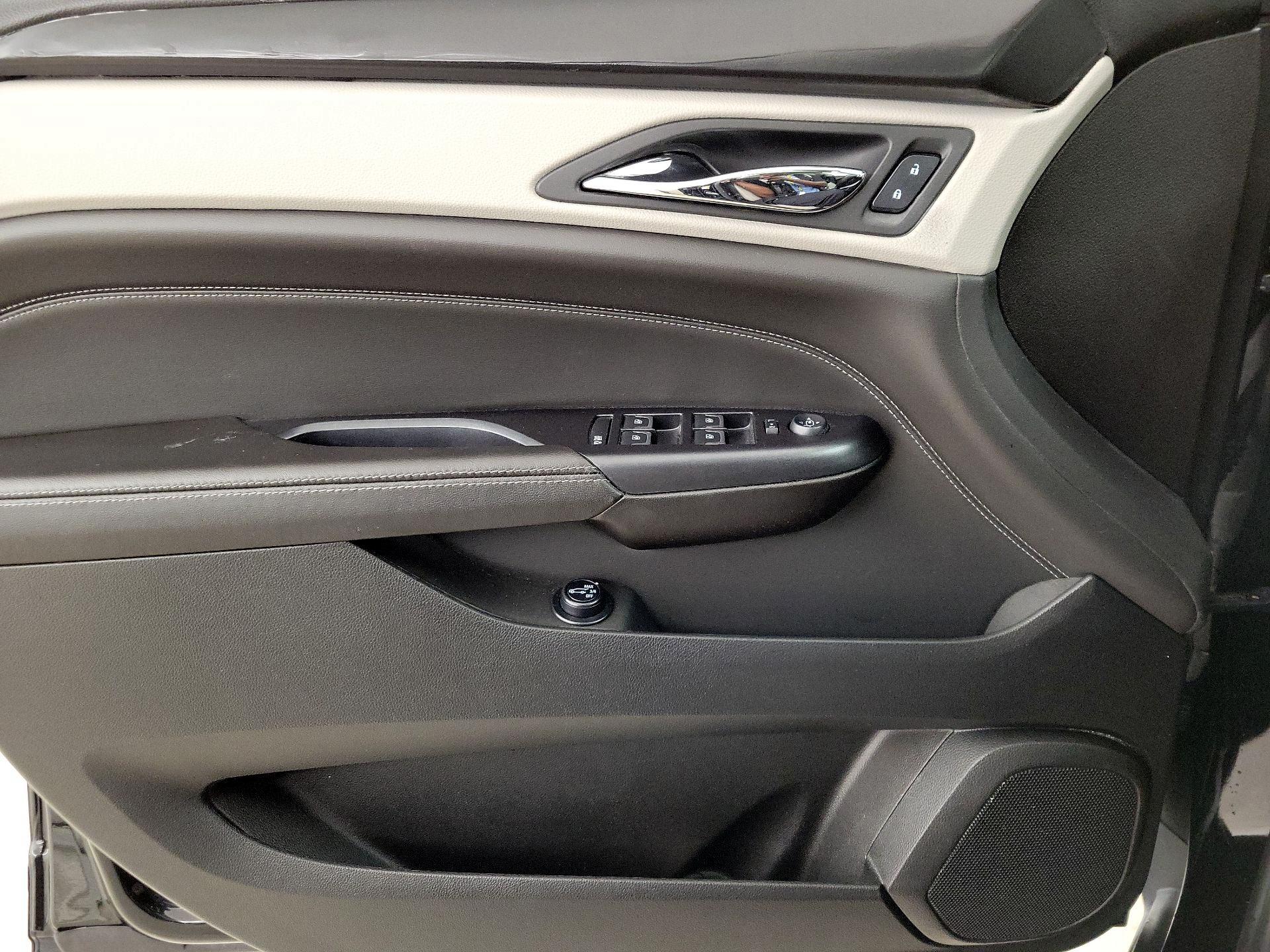 Thumbnail: 2014 Cadillac SRX - 12