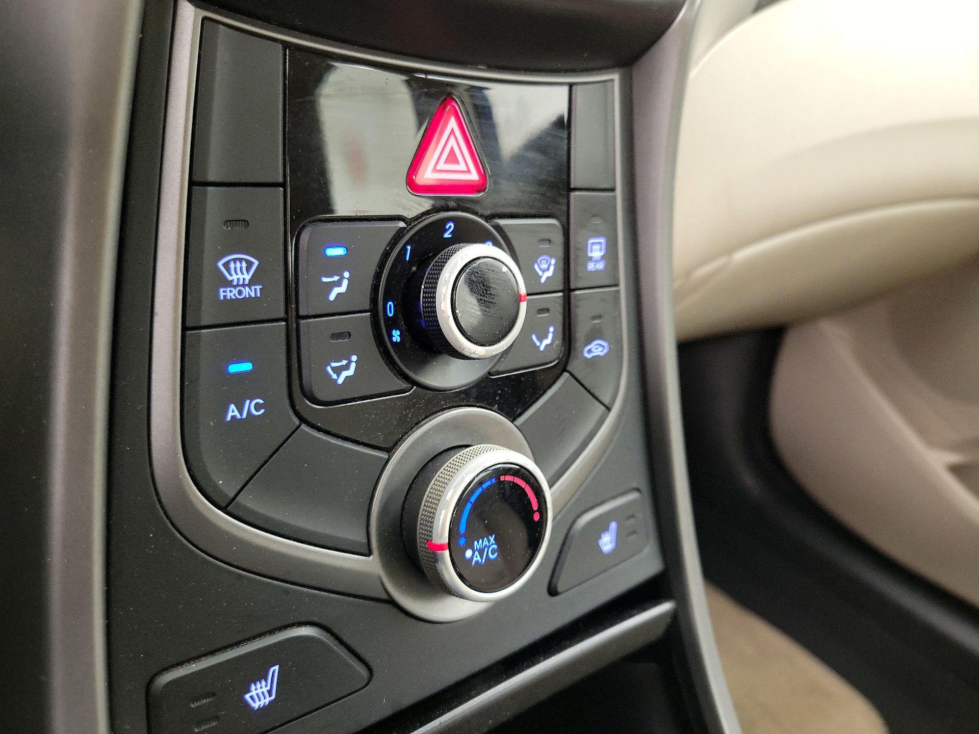 Thumbnail: 2016 Hyundai Elantra - 16