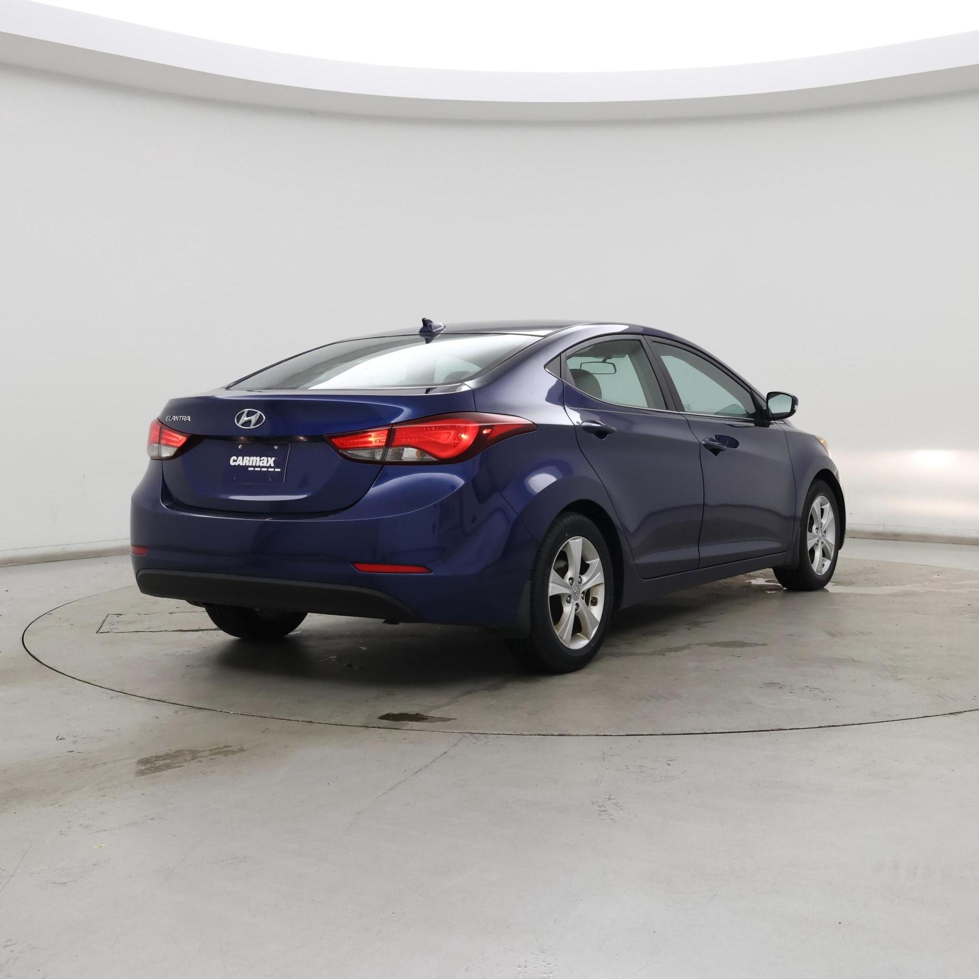Thumbnail: 2016 Hyundai Elantra - 8