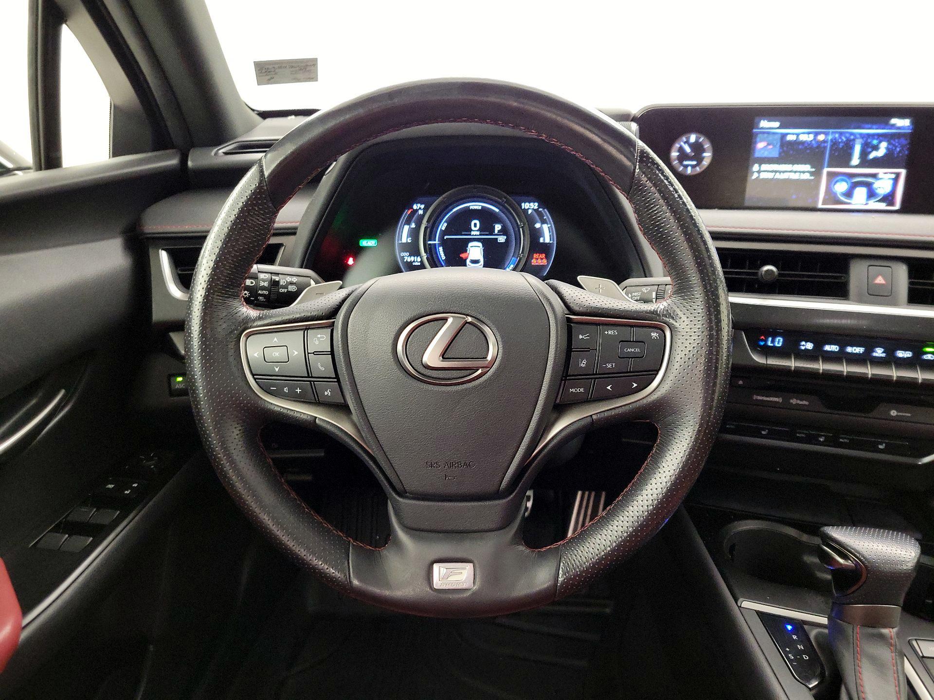 Thumbnail: 2019 Lexus UX - 10