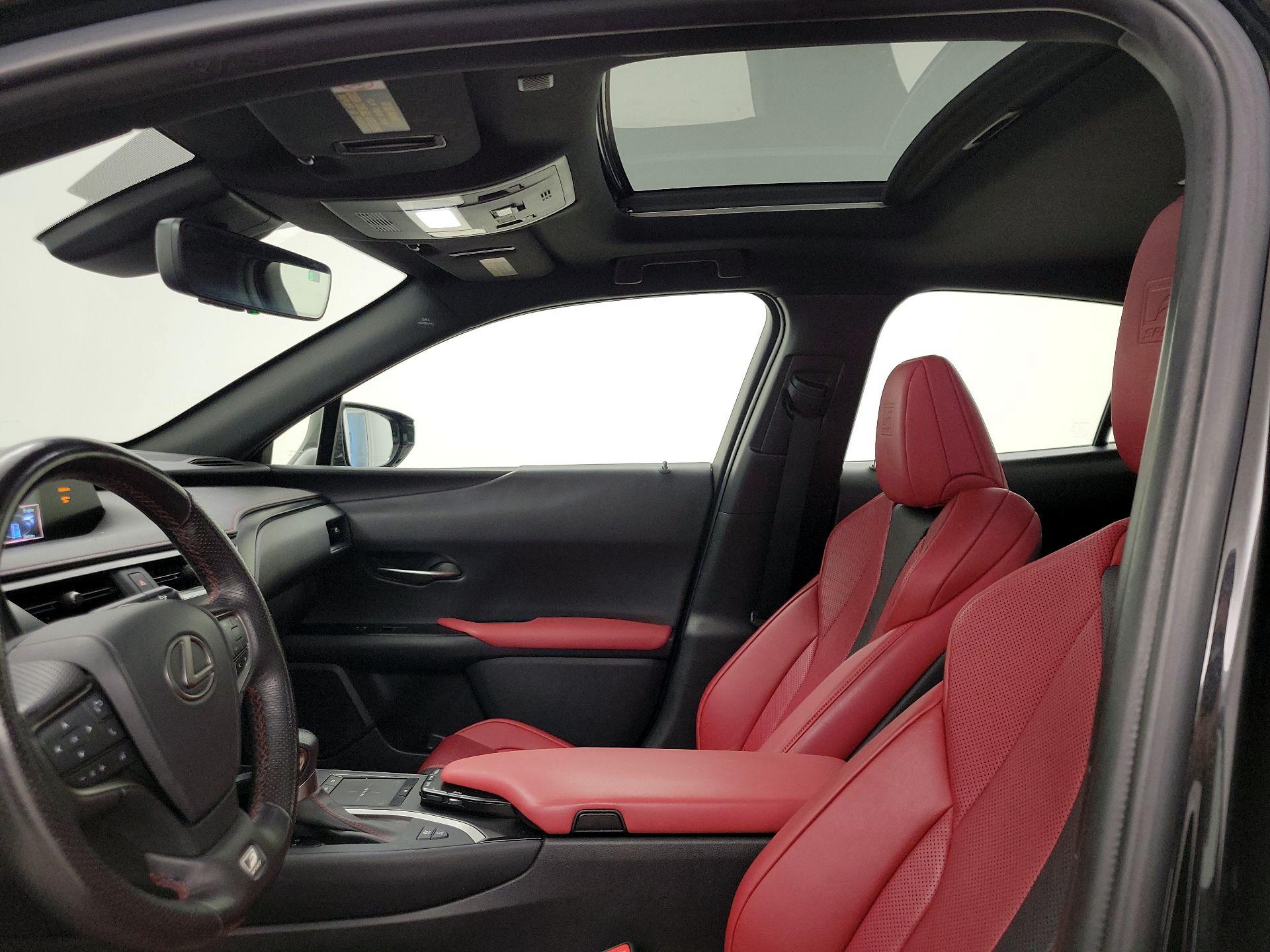 Thumbnail: 2019 Lexus UX - 19