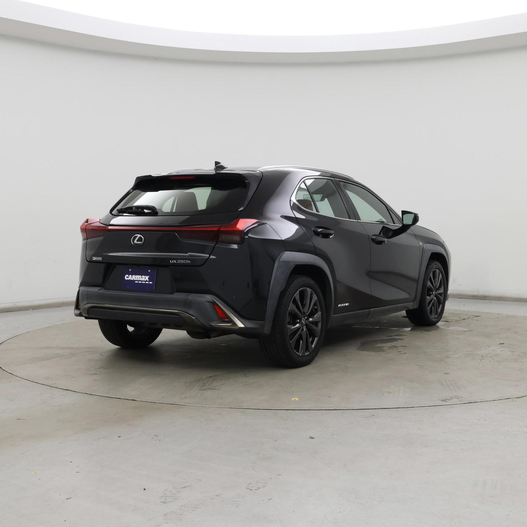 Thumbnail: 2019 Lexus UX - 8