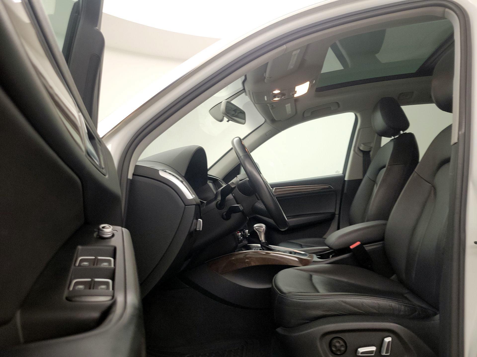 Thumbnail: 2016 Audi Q5 - 11