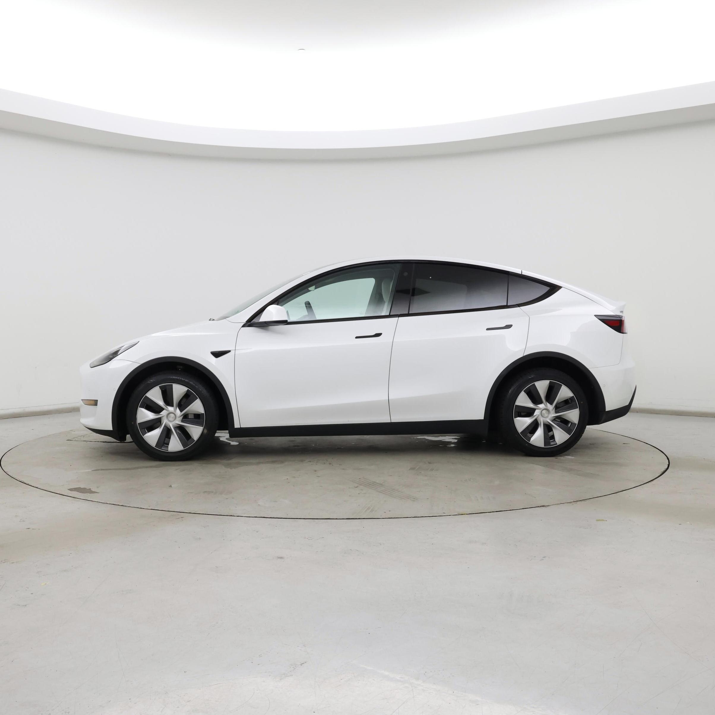 Thumbnail: 2022 Tesla Model Y - 3