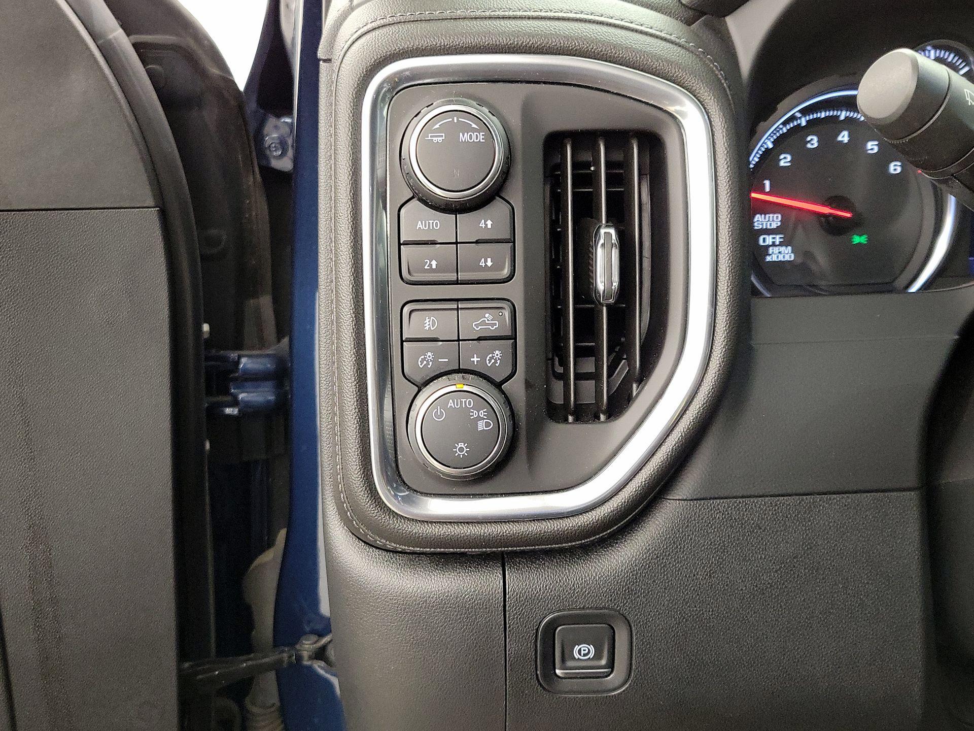 Thumbnail: 2020 Chevrolet Silverado 1500 - 13