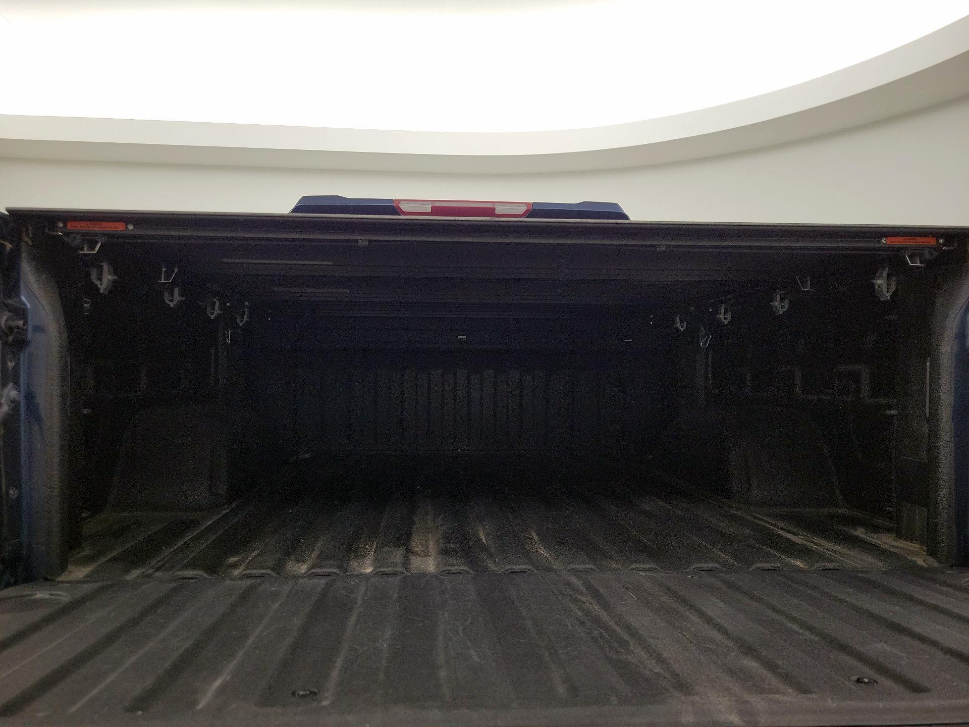 Thumbnail: 2020 Chevrolet Silverado 1500 - 20