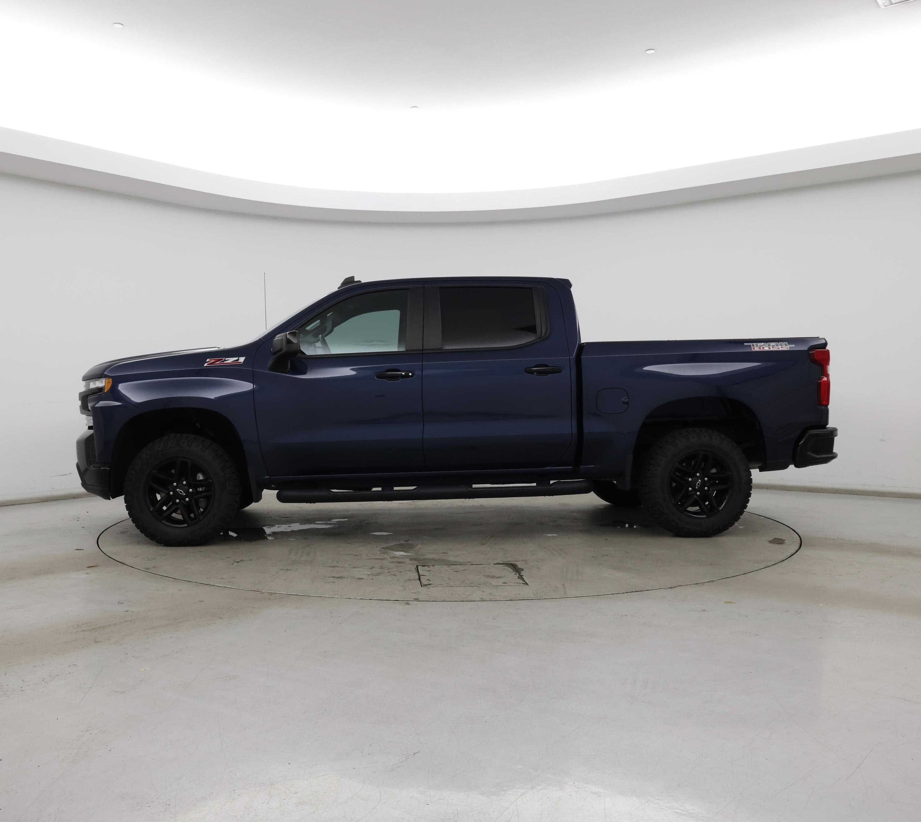 Thumbnail: 2020 Chevrolet Silverado 1500 - 3