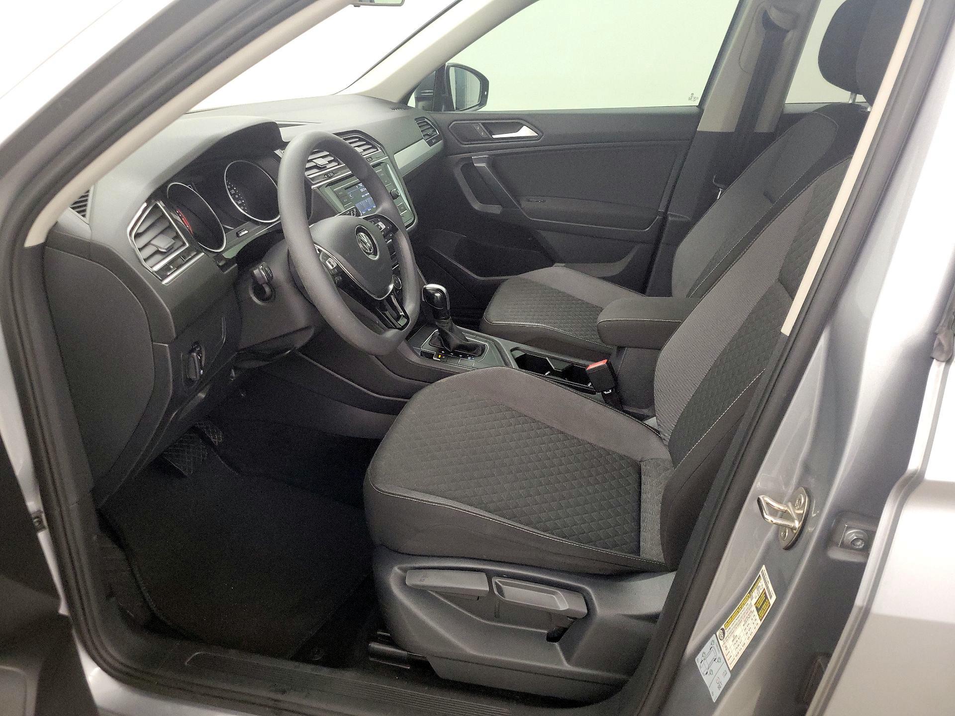 Thumbnail: 2021 Volkswagen Tiguan - 11