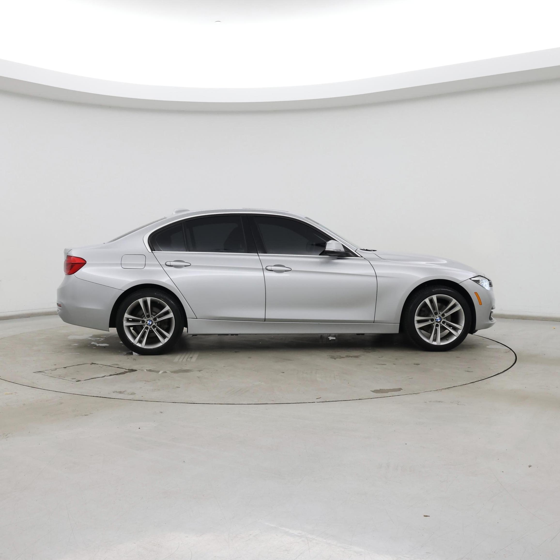 Thumbnail: 2018 BMW 3 Series - 7