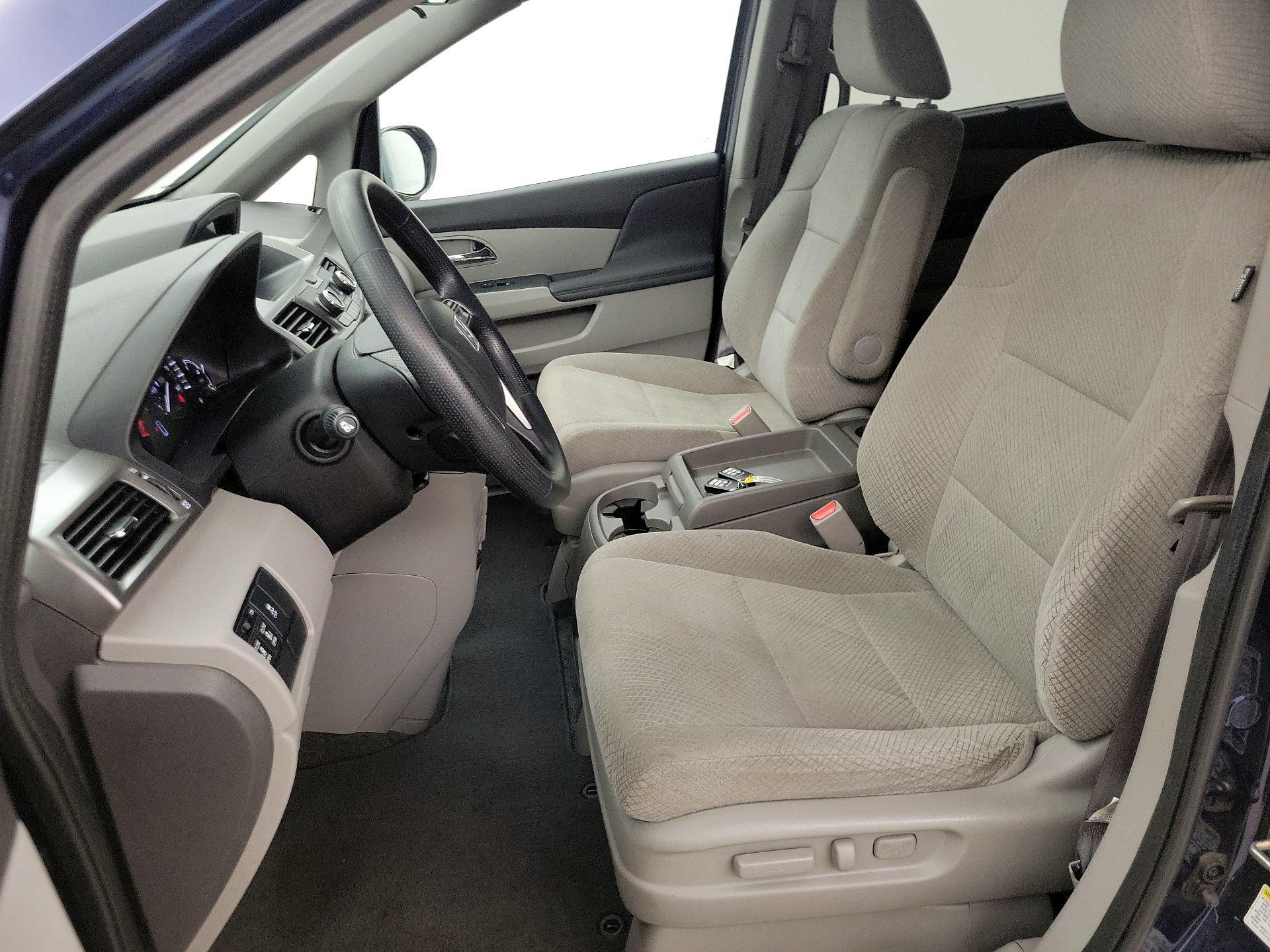 Thumbnail: 2016 Honda Odyssey - 11