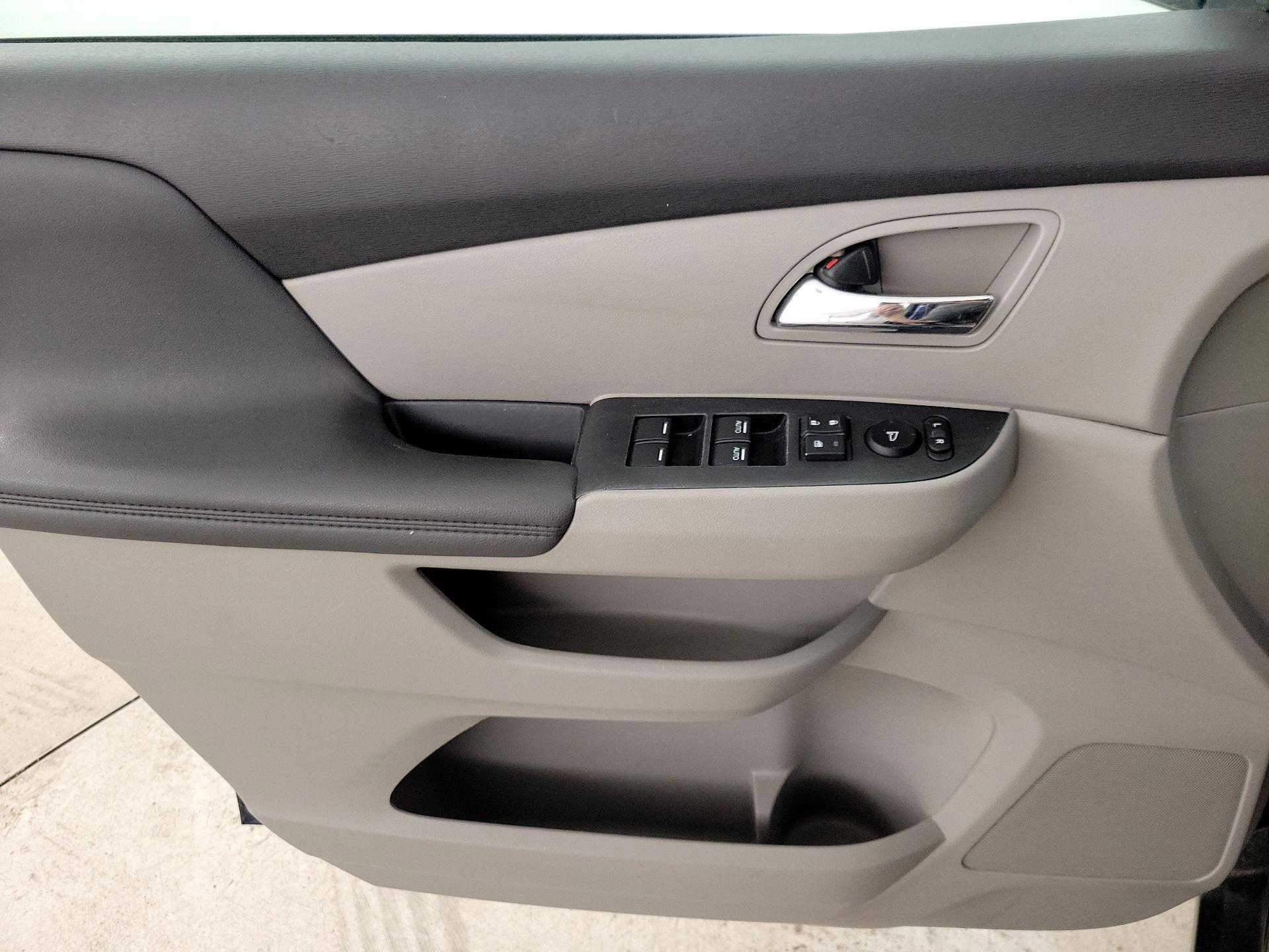 Thumbnail: 2016 Honda Odyssey - 12