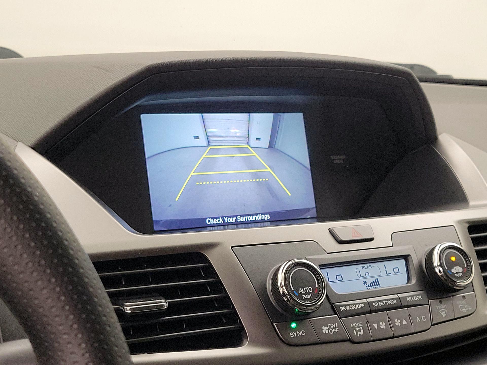 Thumbnail: 2016 Honda Odyssey - 14