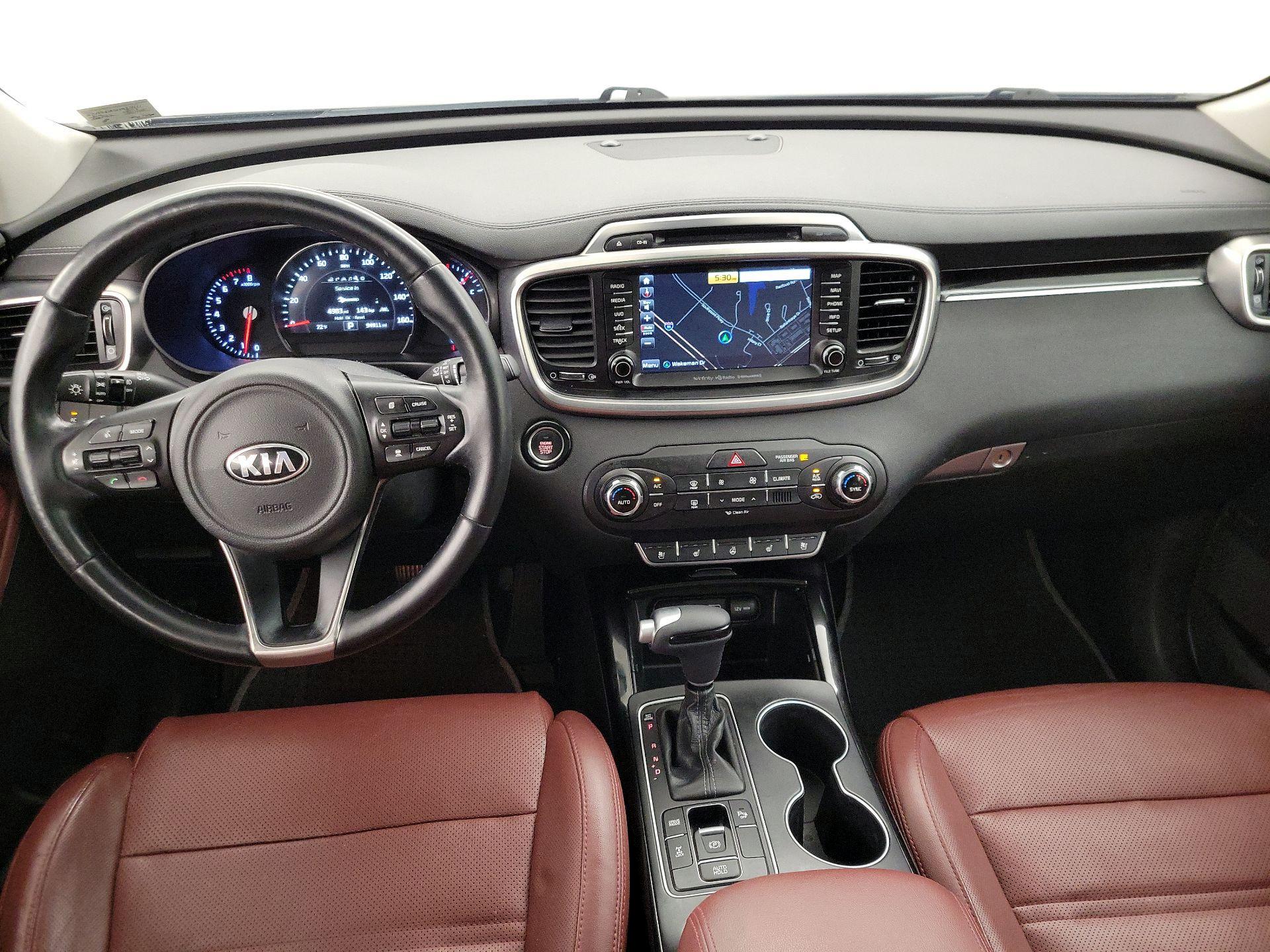Thumbnail: 2017 Kia Sorento - 9