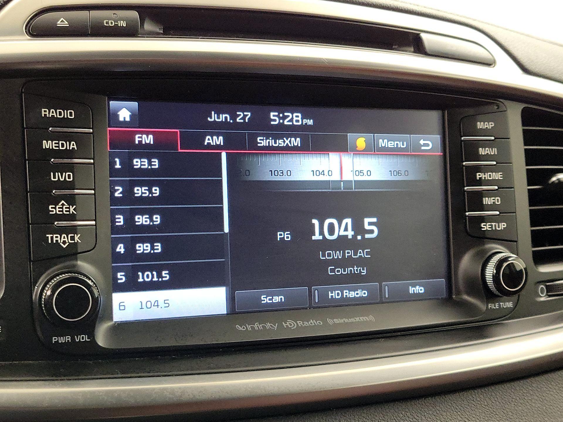 Thumbnail: 2017 Kia Sorento - 16