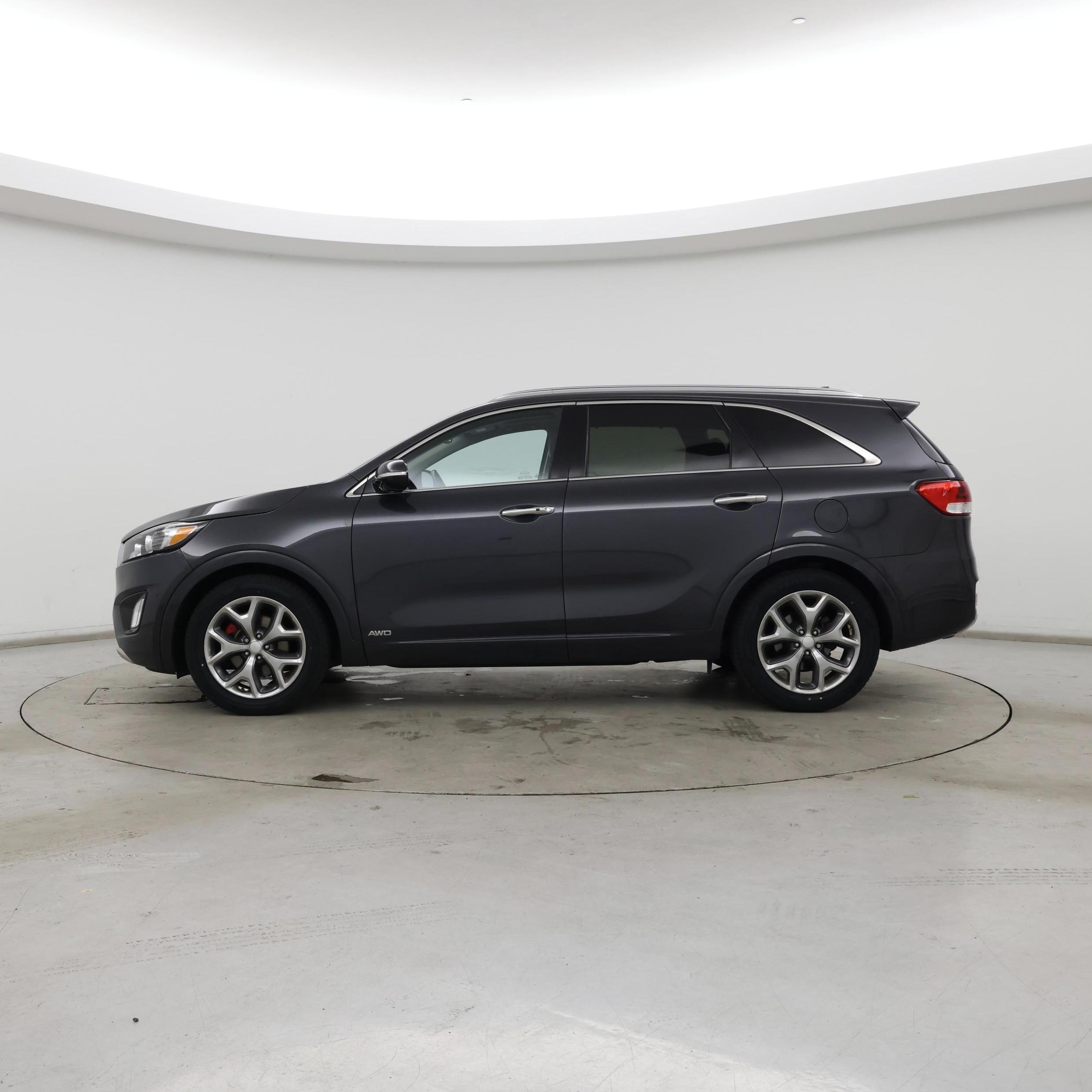 Thumbnail: 2017 Kia Sorento - 3
