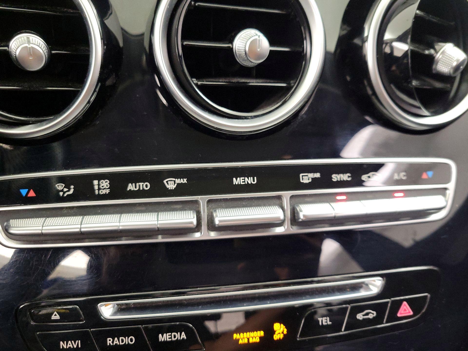 Thumbnail: 2016 Mercedes-Benz C-Class - 16