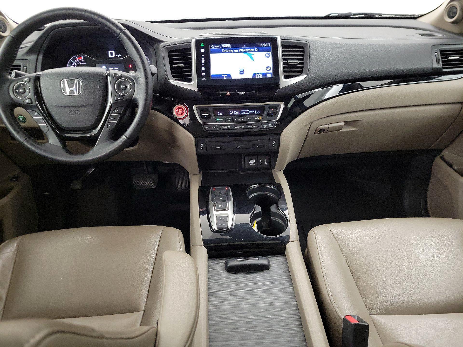 Thumbnail: 2016 Honda Pilot - 9