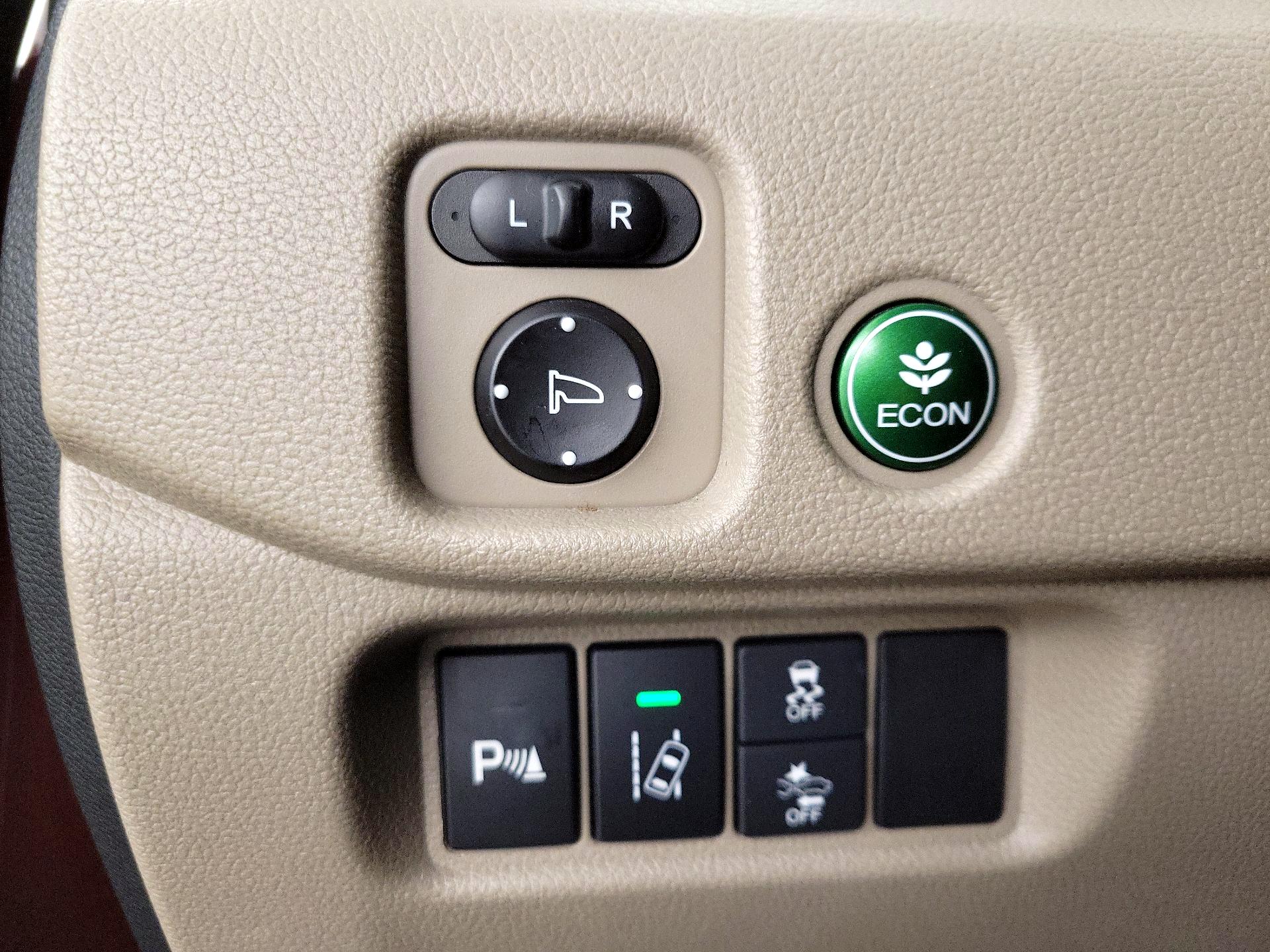 Thumbnail: 2016 Honda Pilot - 13