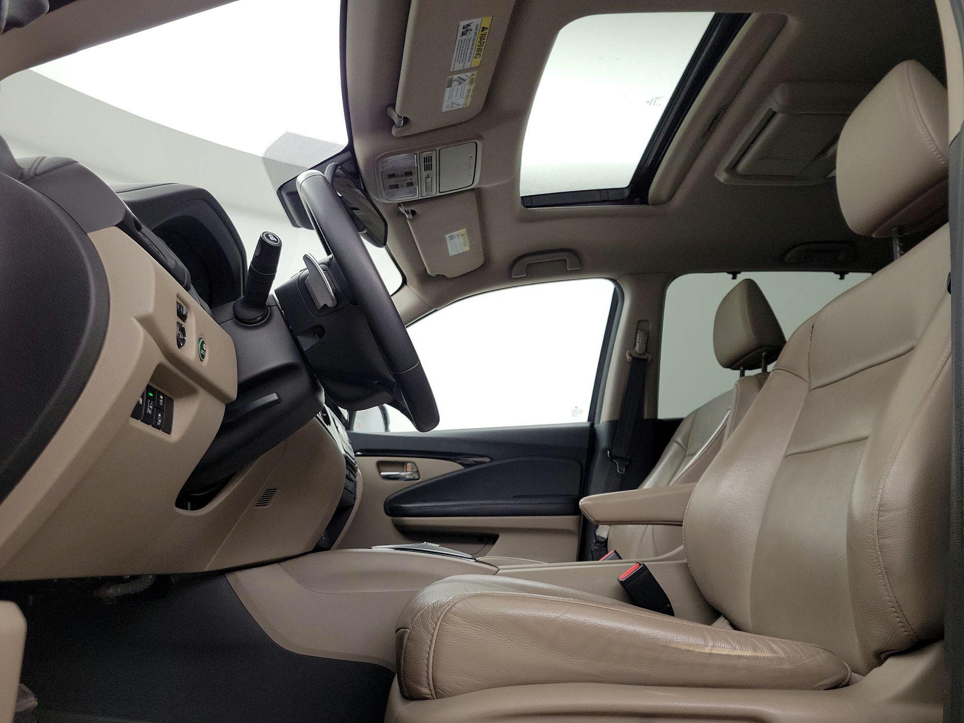 Thumbnail: 2016 Honda Pilot - 20