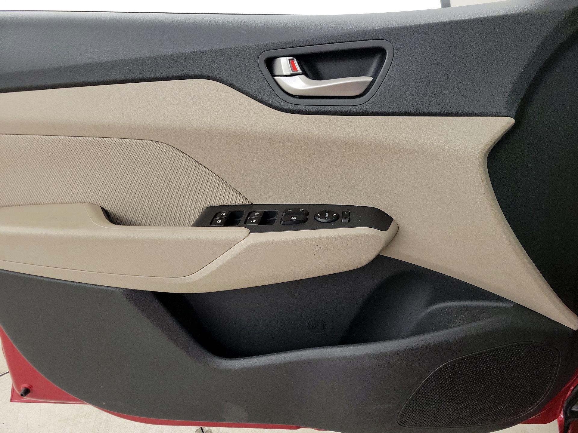 Thumbnail: 2021 Hyundai Accent - 12