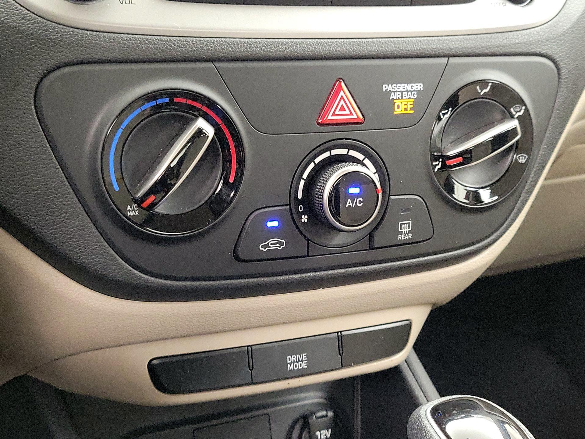 Thumbnail: 2021 Hyundai Accent - 16
