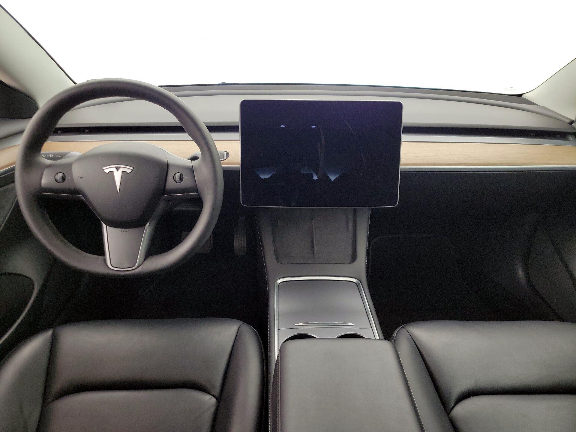 Thumbnail: 2022 Tesla Model 3 - 9