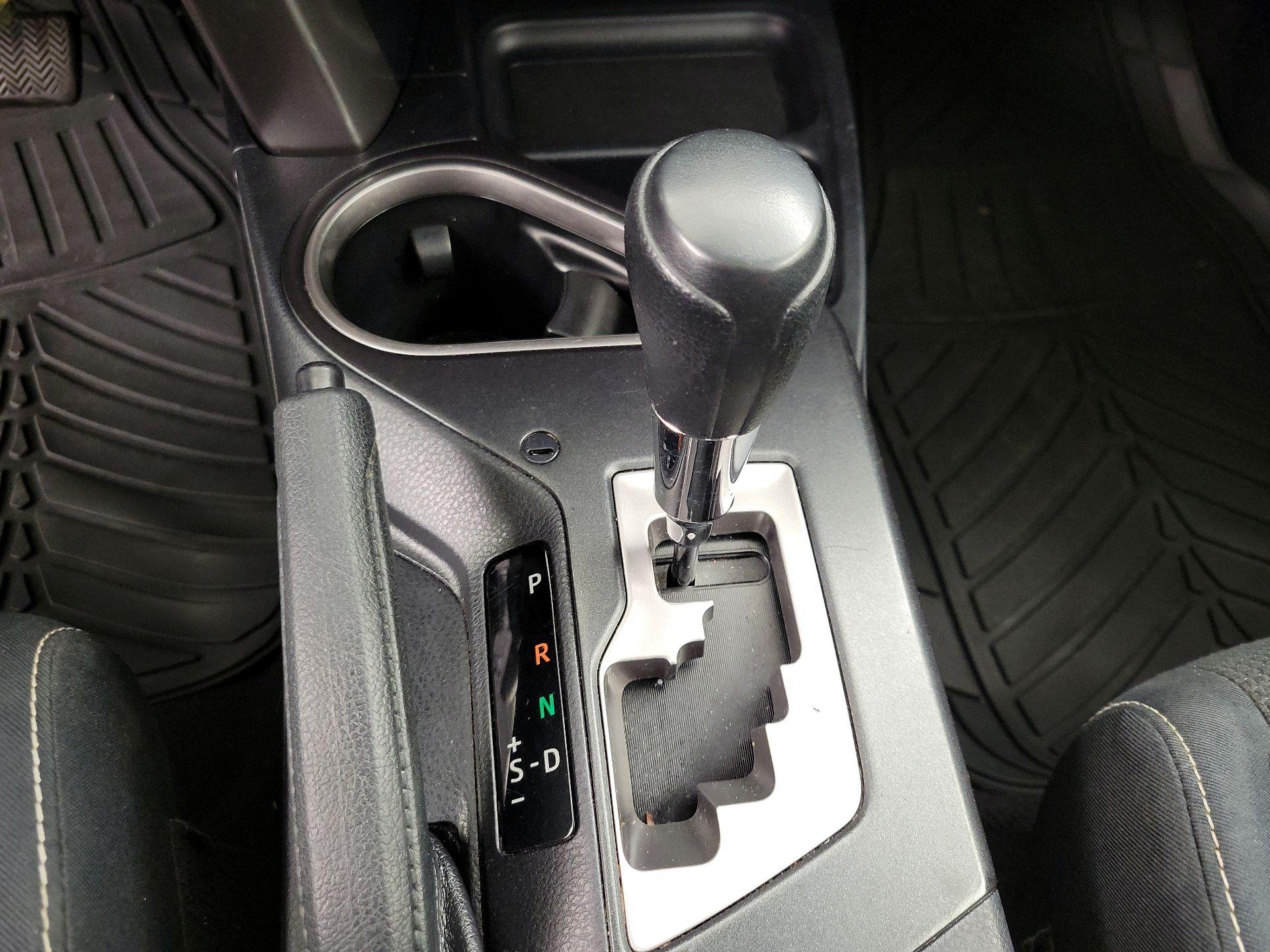 Thumbnail: 2016 Toyota RAV4 - 17