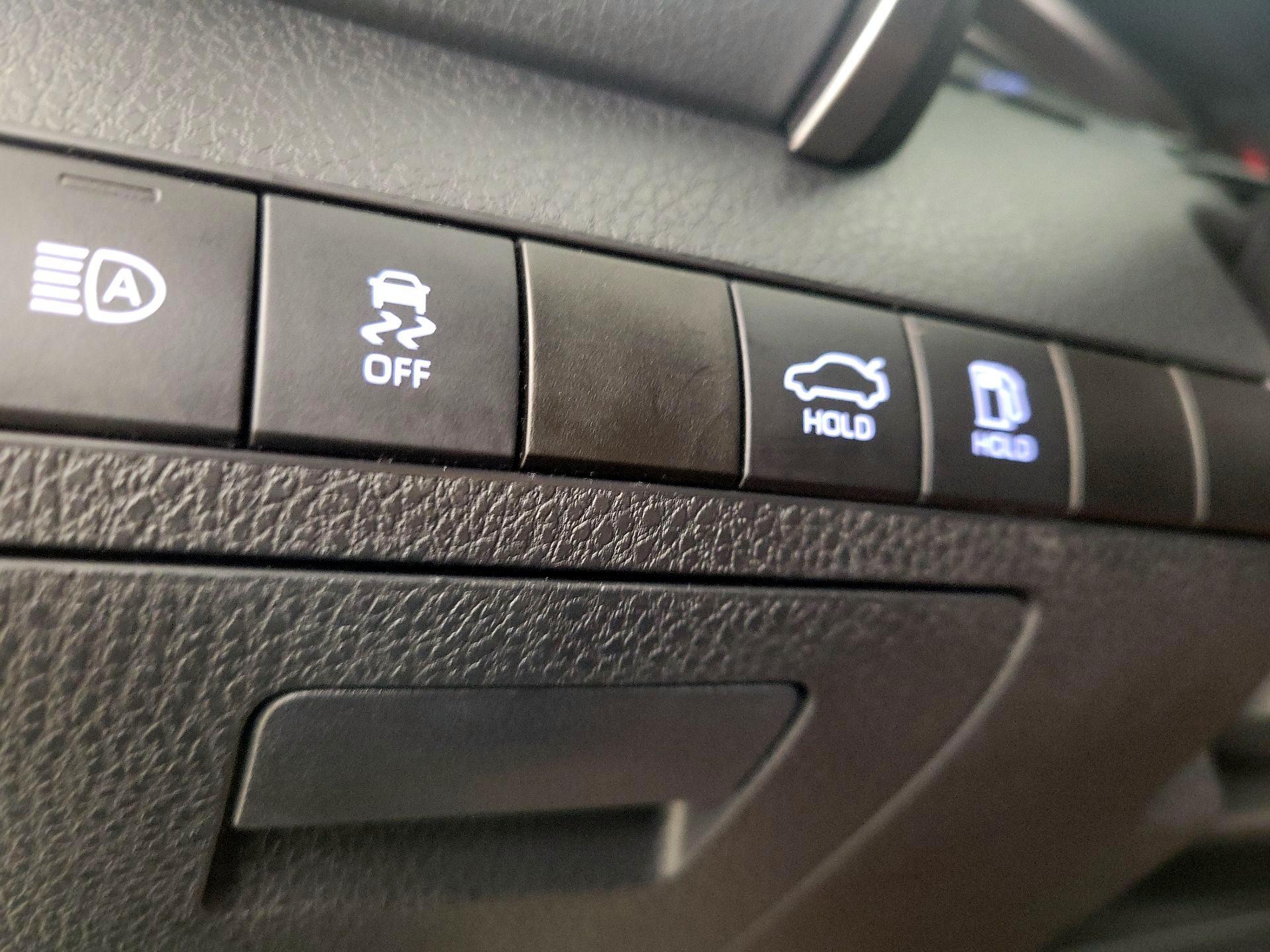 Thumbnail: 2021 Toyota Camry - 13