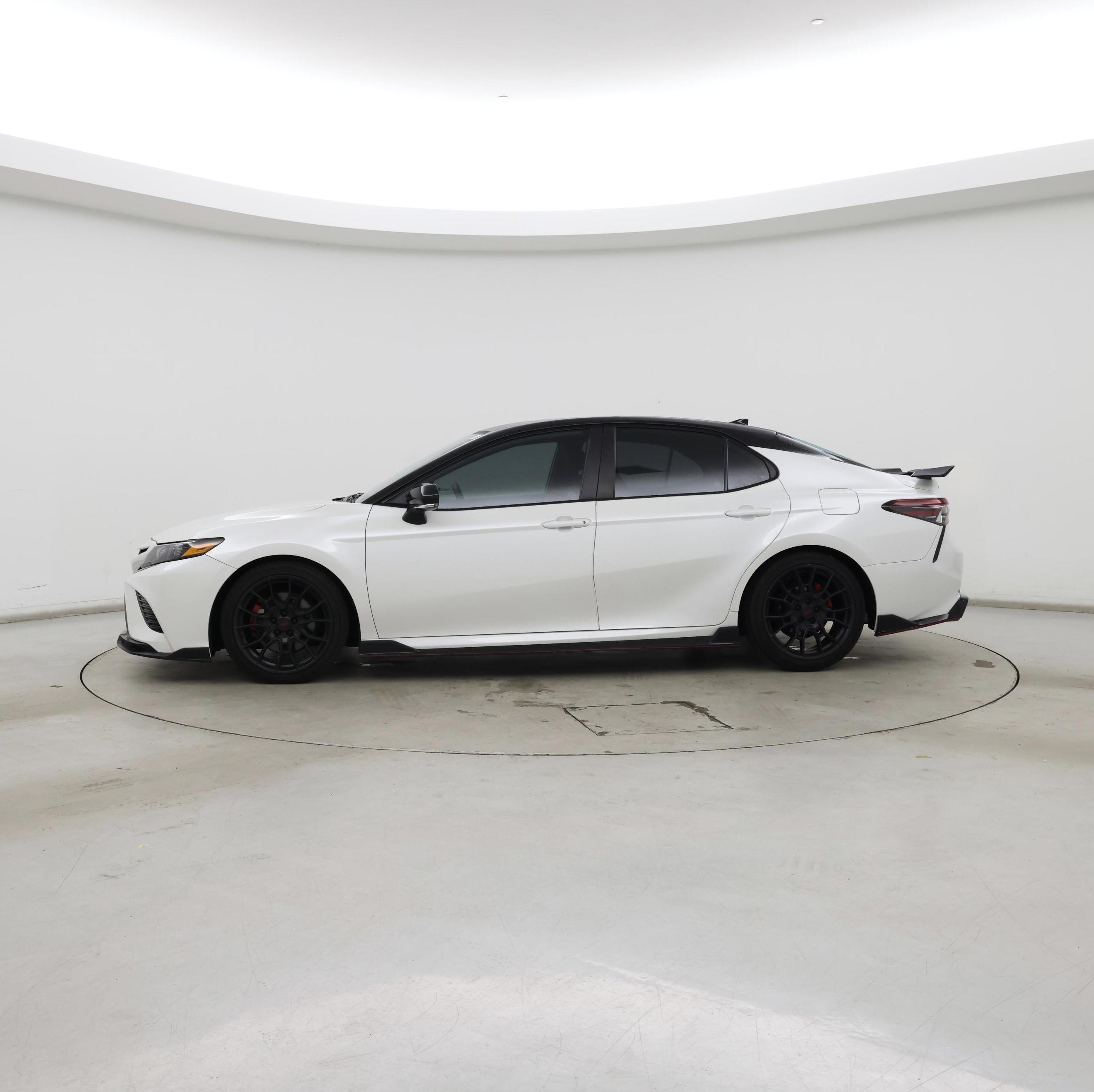 Thumbnail: 2021 Toyota Camry - 3