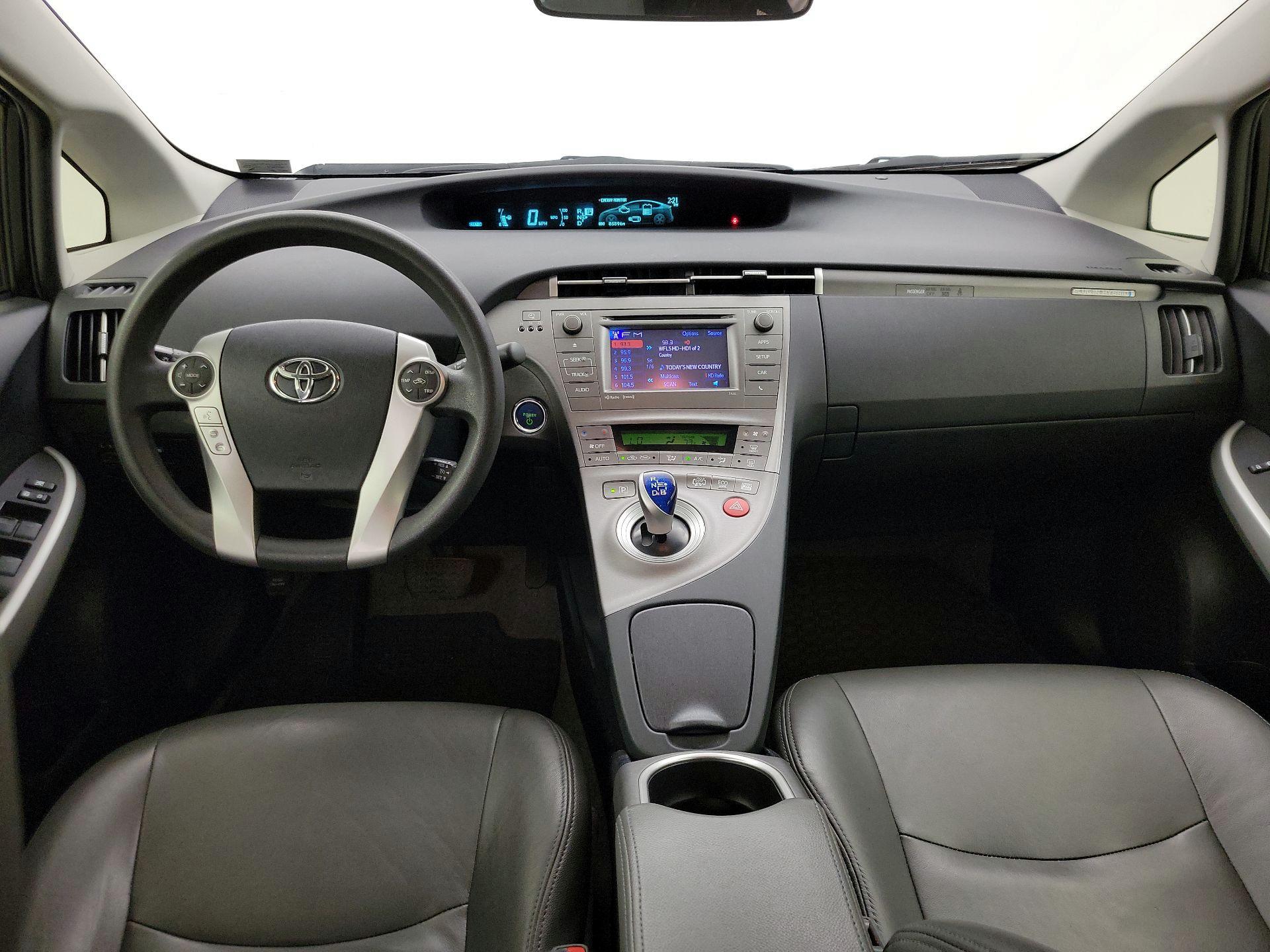 Thumbnail: 2014 Toyota Prius - 9