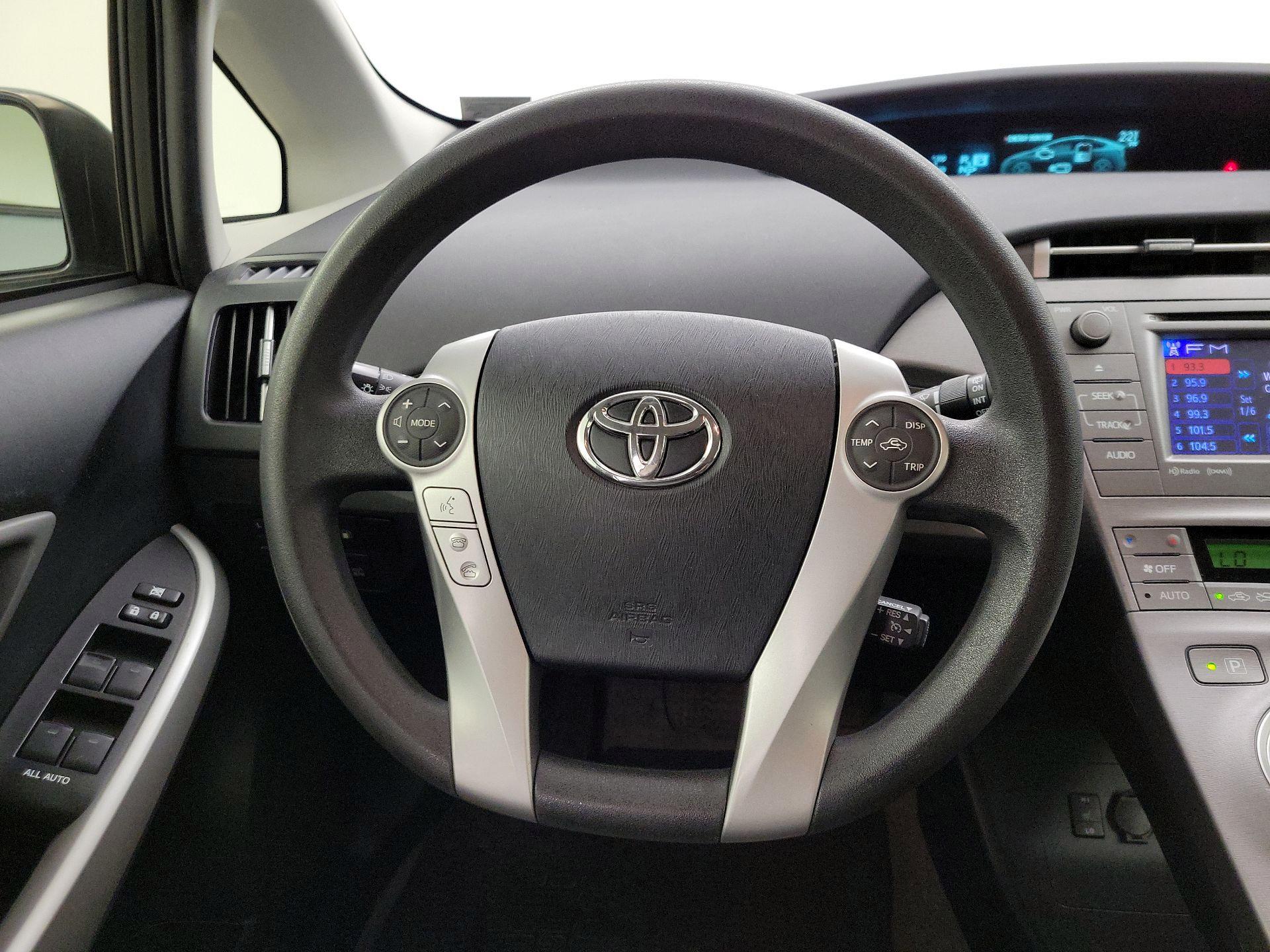Thumbnail: 2014 Toyota Prius - 10