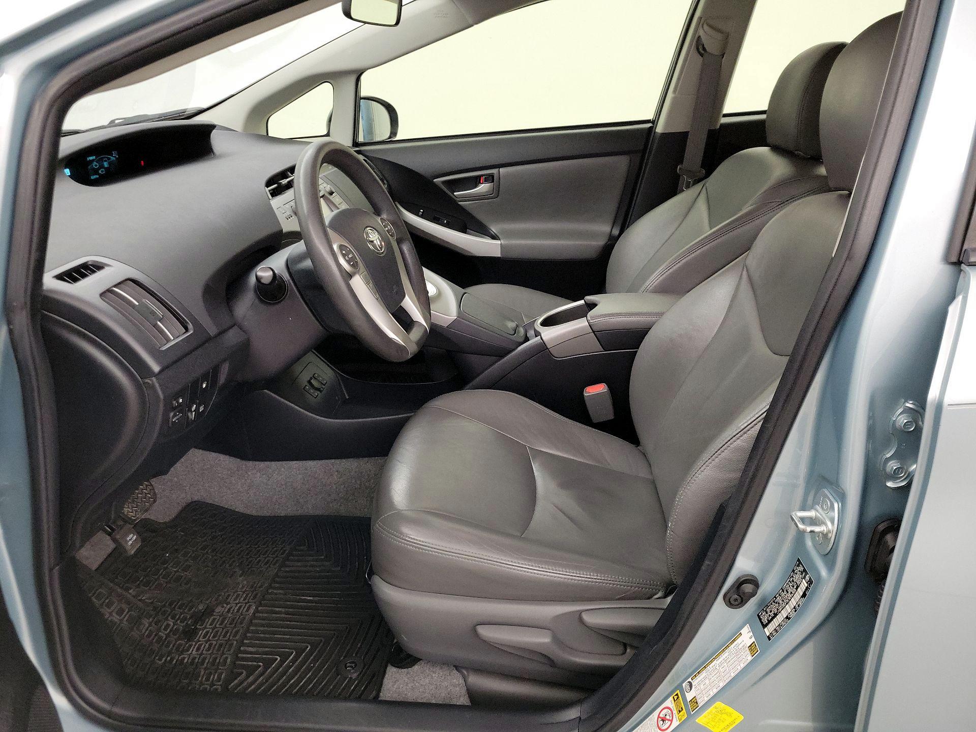 Thumbnail: 2014 Toyota Prius - 11