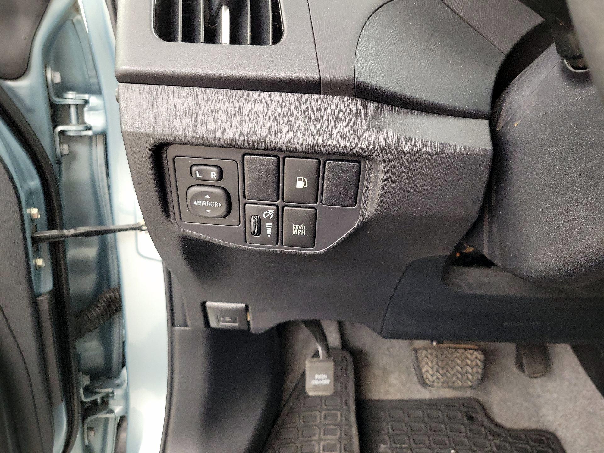 Thumbnail: 2014 Toyota Prius - 13