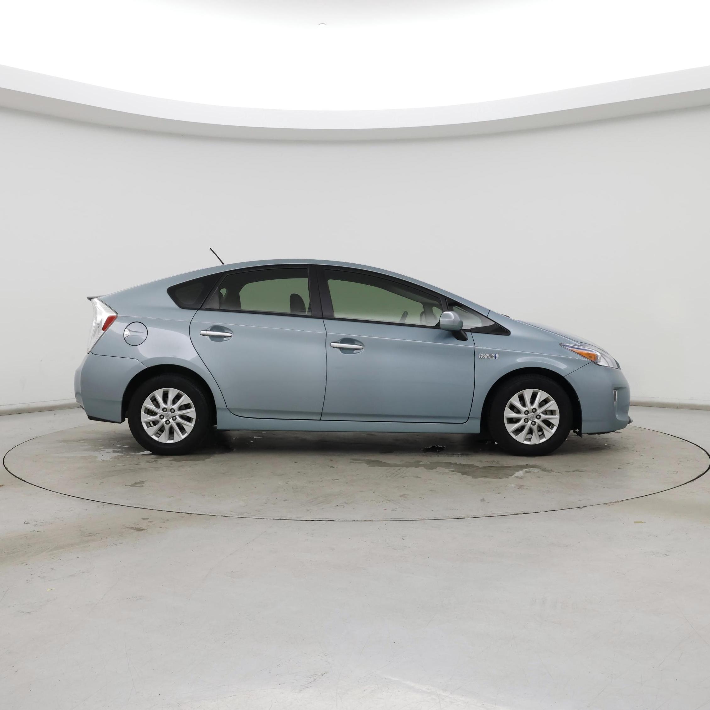 Thumbnail: 2014 Toyota Prius - 7