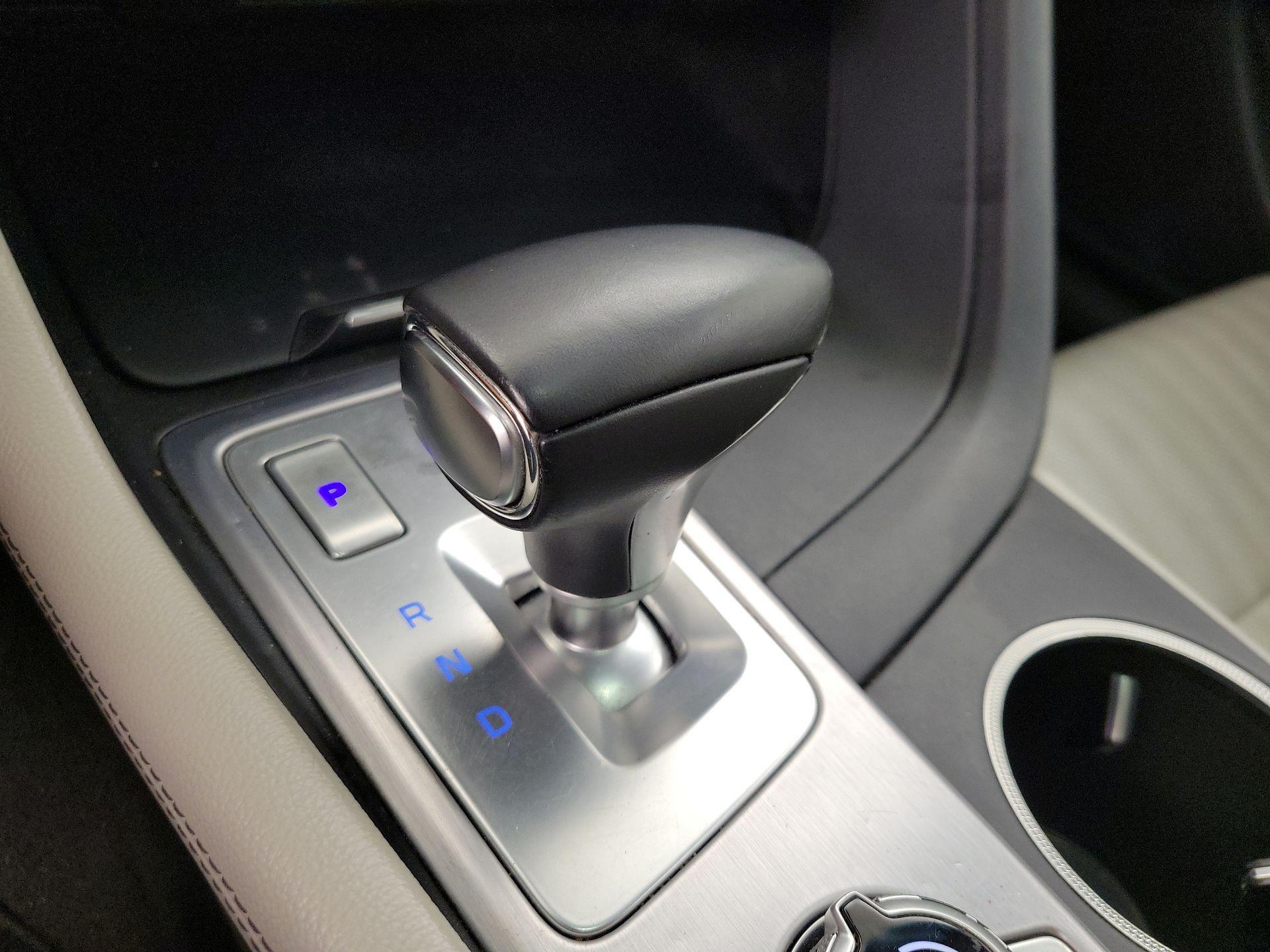 Thumbnail: 2020 Genesis G70 - 18