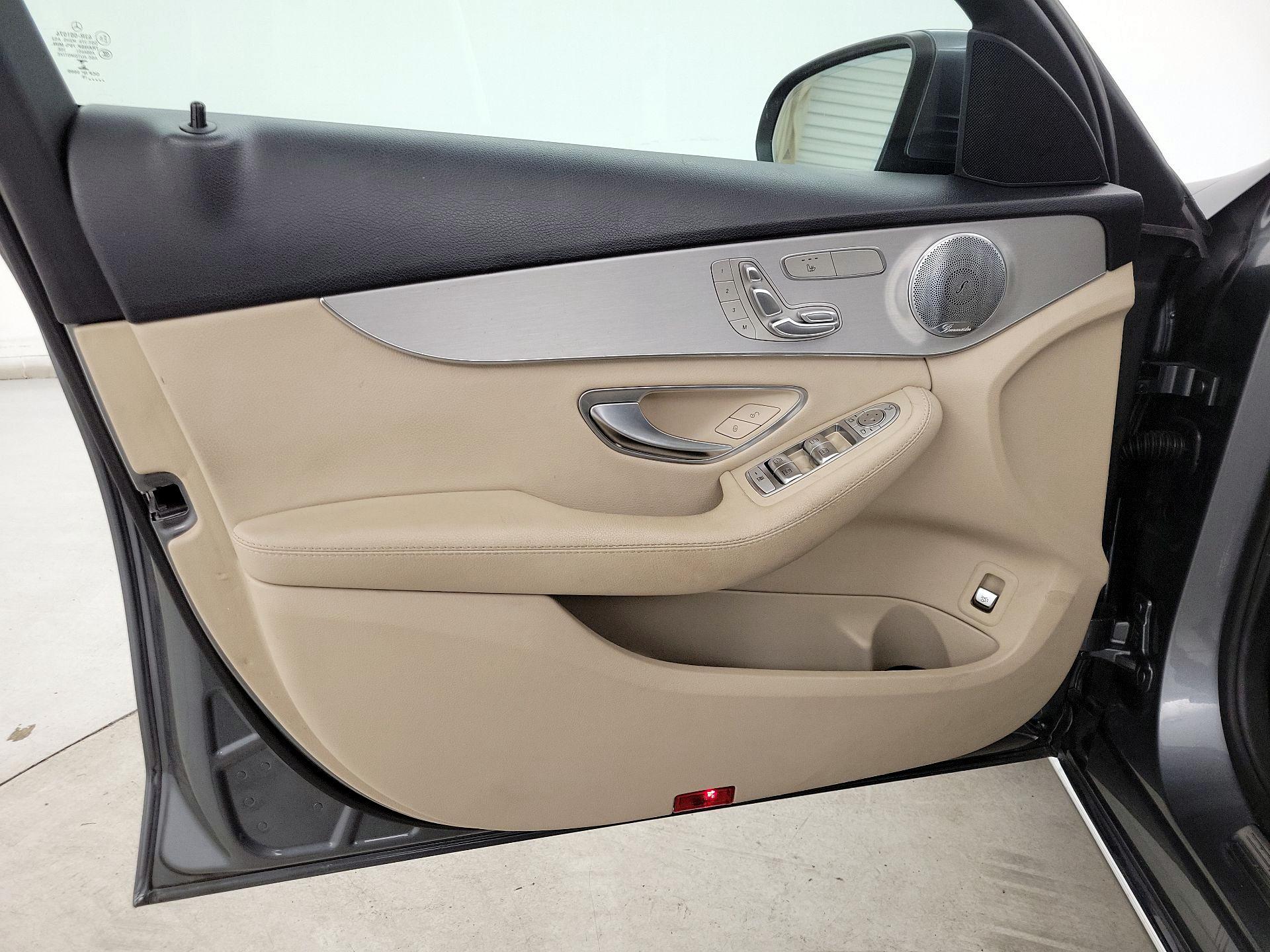 Thumbnail: 2019 Mercedes-Benz C-Class - 12